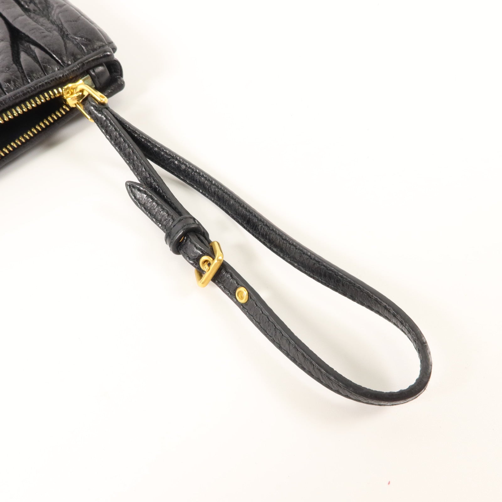 Miu Miu 羊皮皮革Clutch Bag金扣手拿包