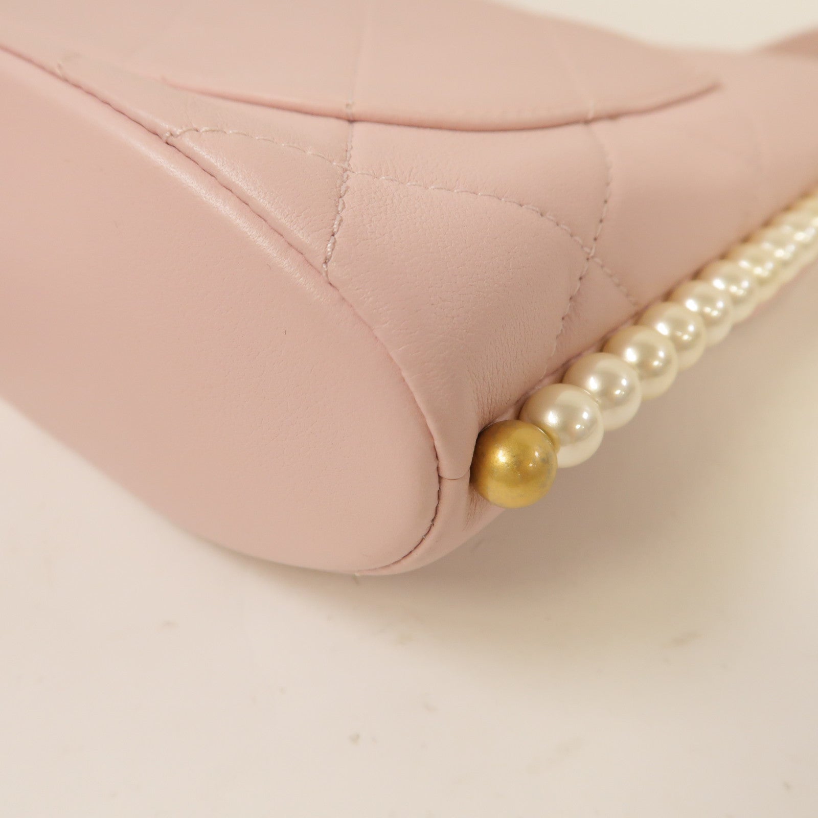 CHANEL 菱格牛皮皮革Chain Shoulder金扣鏈帶肩背袋粉紅色