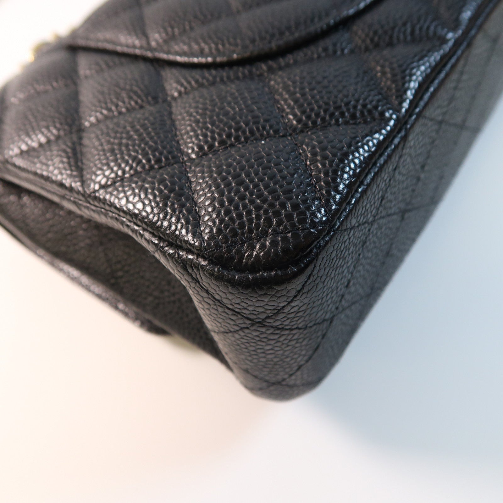 CHANEL 菱格牛皮皮革Classic 25金扣鏈帶肩背袋黑色