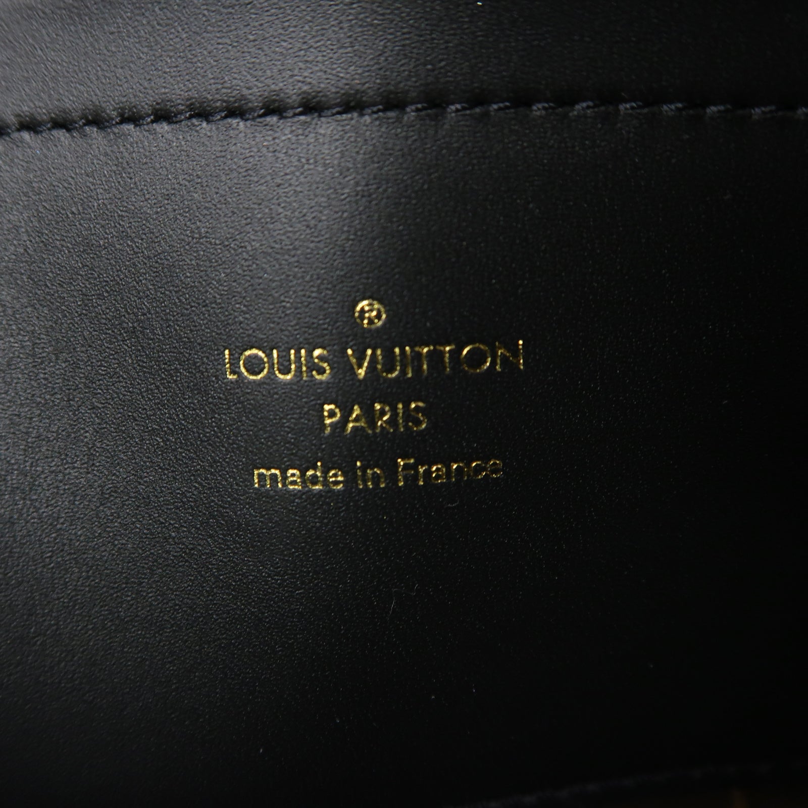 LOUIS VUITTON 牛皮皮革Utility Crossbody金扣手挽肩背兩用袋黑色