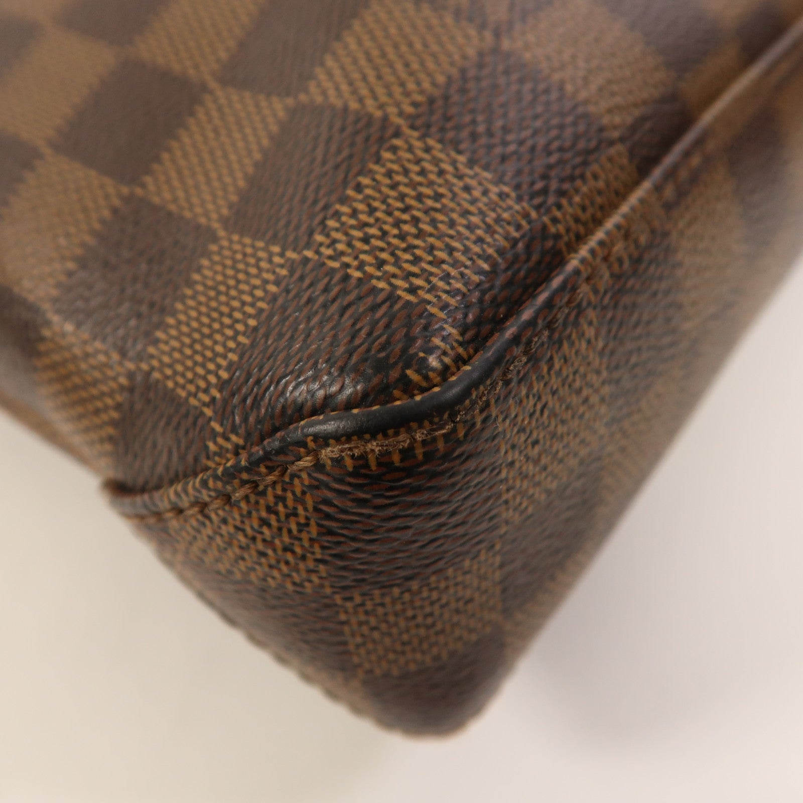 LOUIS VUITTON 【激減優惠】Damier Jake Messenger PM銀扣肩背袋