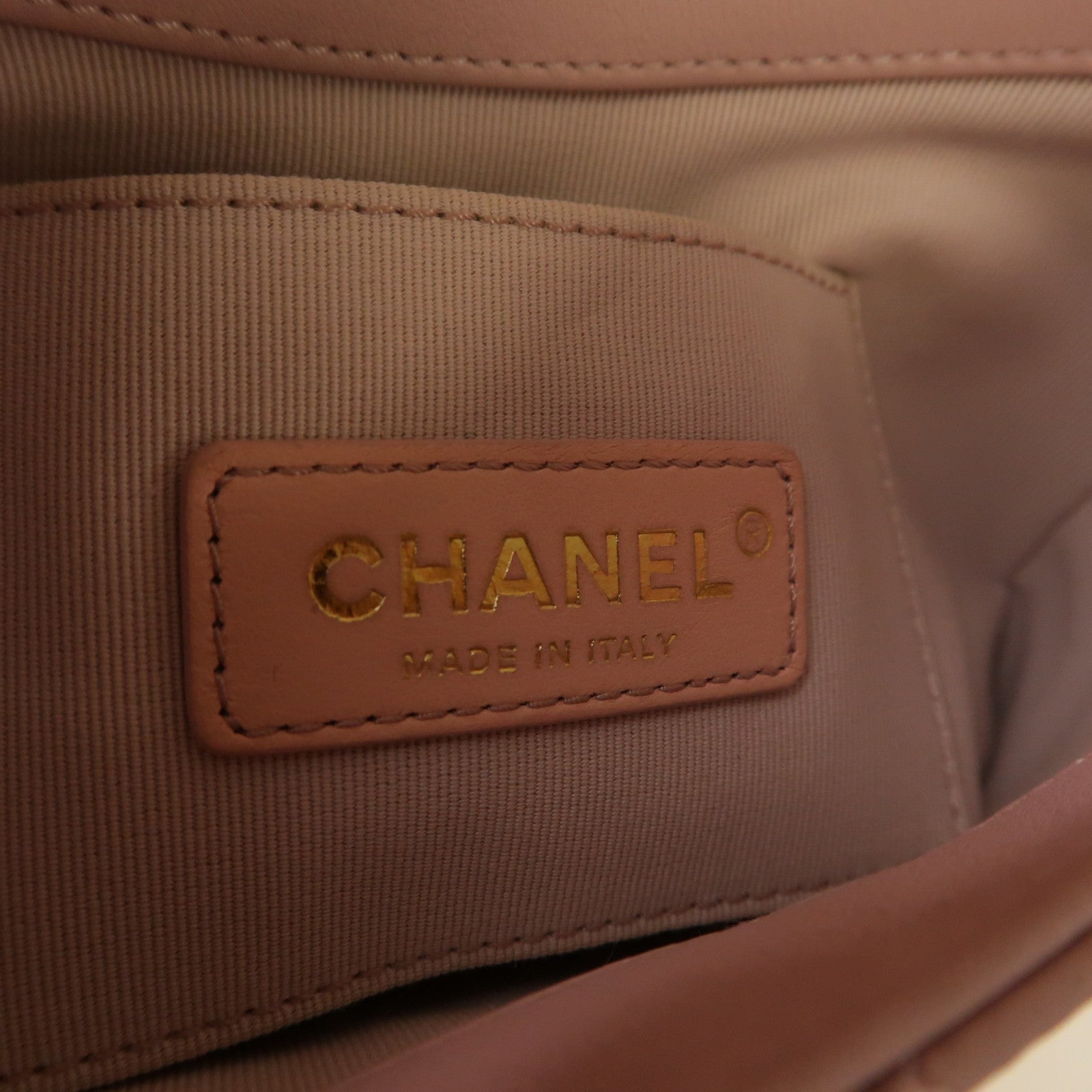 CHANEL 菱格牛皮皮革Chain Shoulder金扣鏈帶肩背袋粉紅色