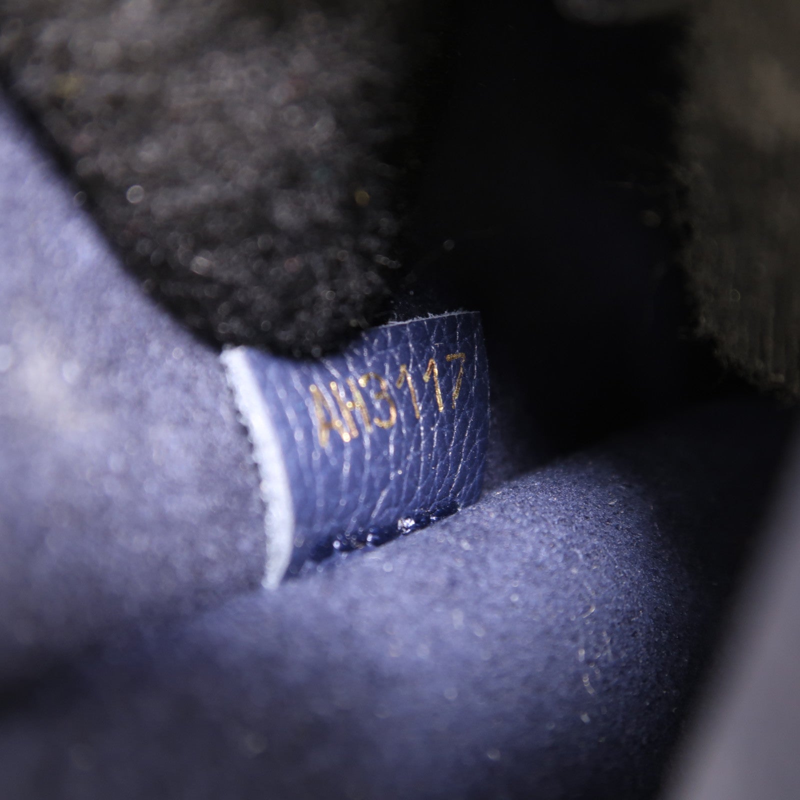 LOUIS VUITTON Monogram Victoire金扣鏈帶肩背袋