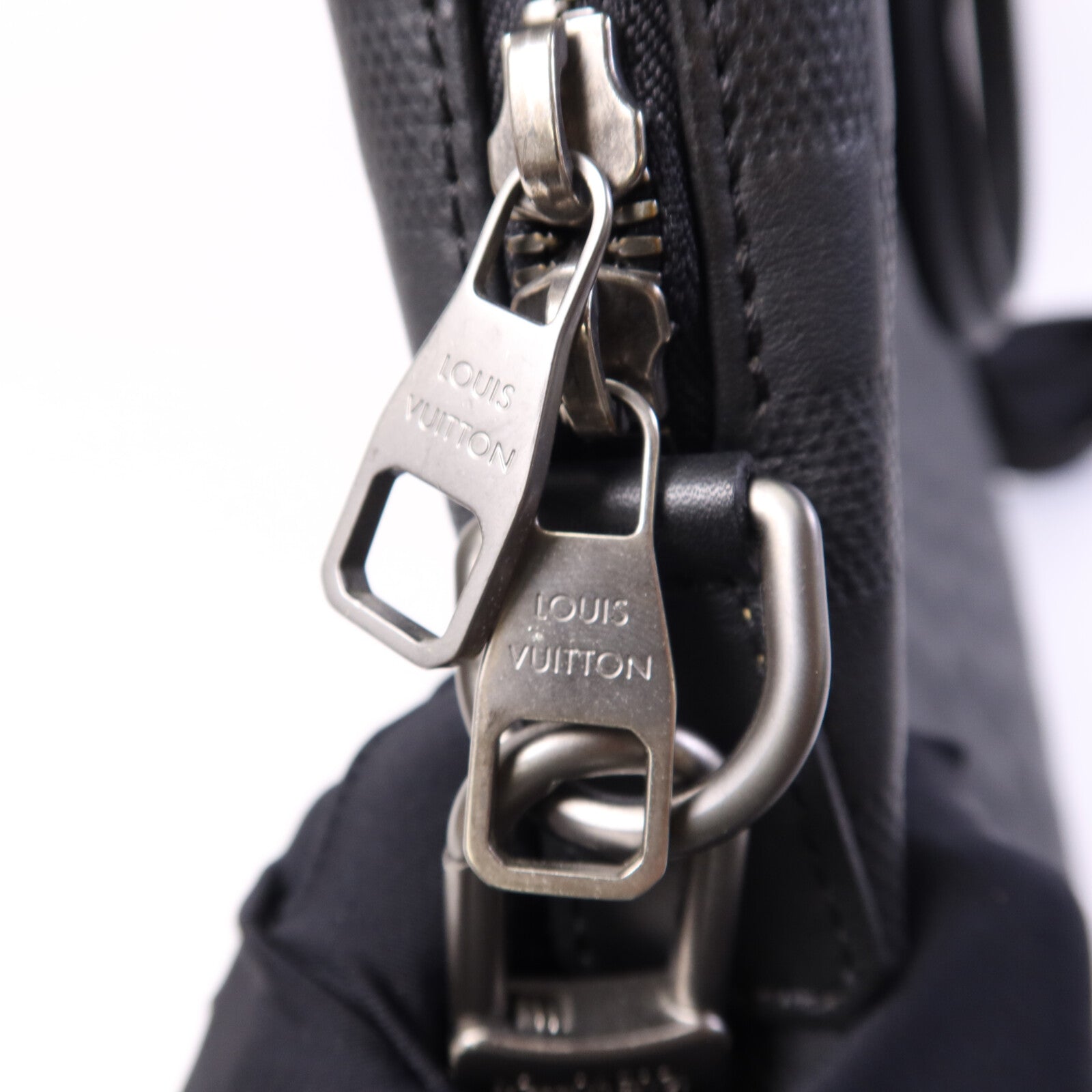 LOUIS VUITTON Damier Infini Porte Document Jour銀扣手挽肩背兩用袋