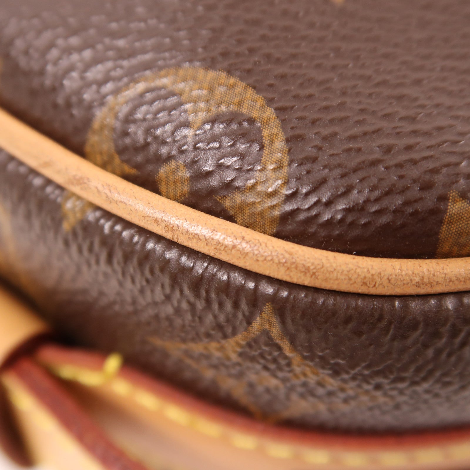 LOUIS VUITTON Monogram Boite Chapeau Souple金扣肩背袋