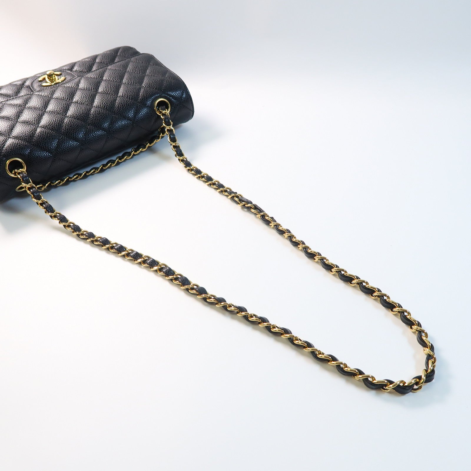 CHANEL 菱格牛皮皮革Classic 25金扣鏈帶肩背袋黑色