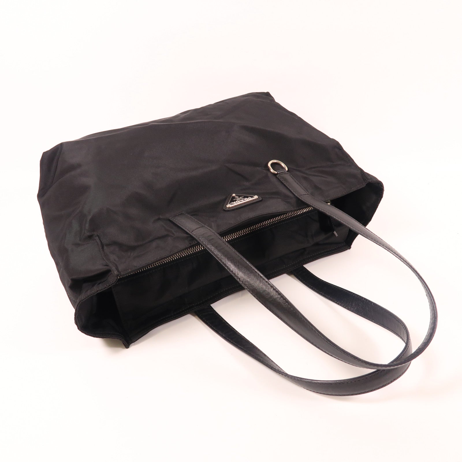 PRADA 尼龍Hand Bag銀扣手挽袋