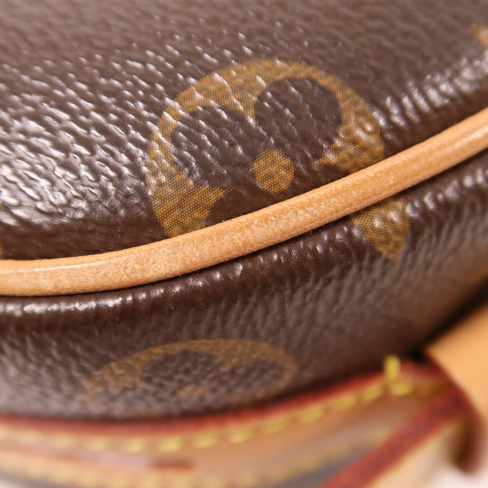 LOUIS VUITTON Monogram Boite Chapeau Souple金扣肩背袋