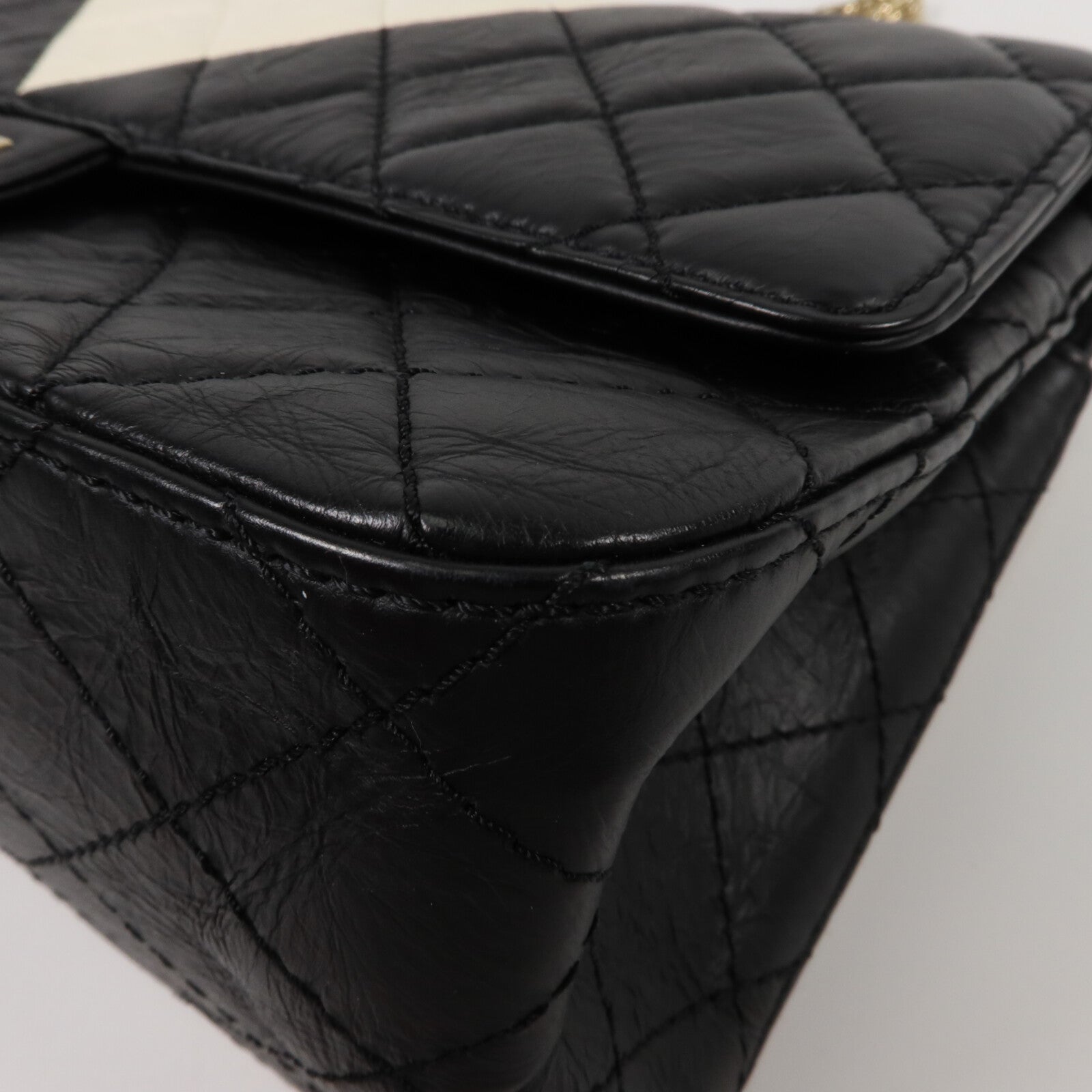 CHANEL 牛皮皮革2.55 Medium鏈帶肩背袋