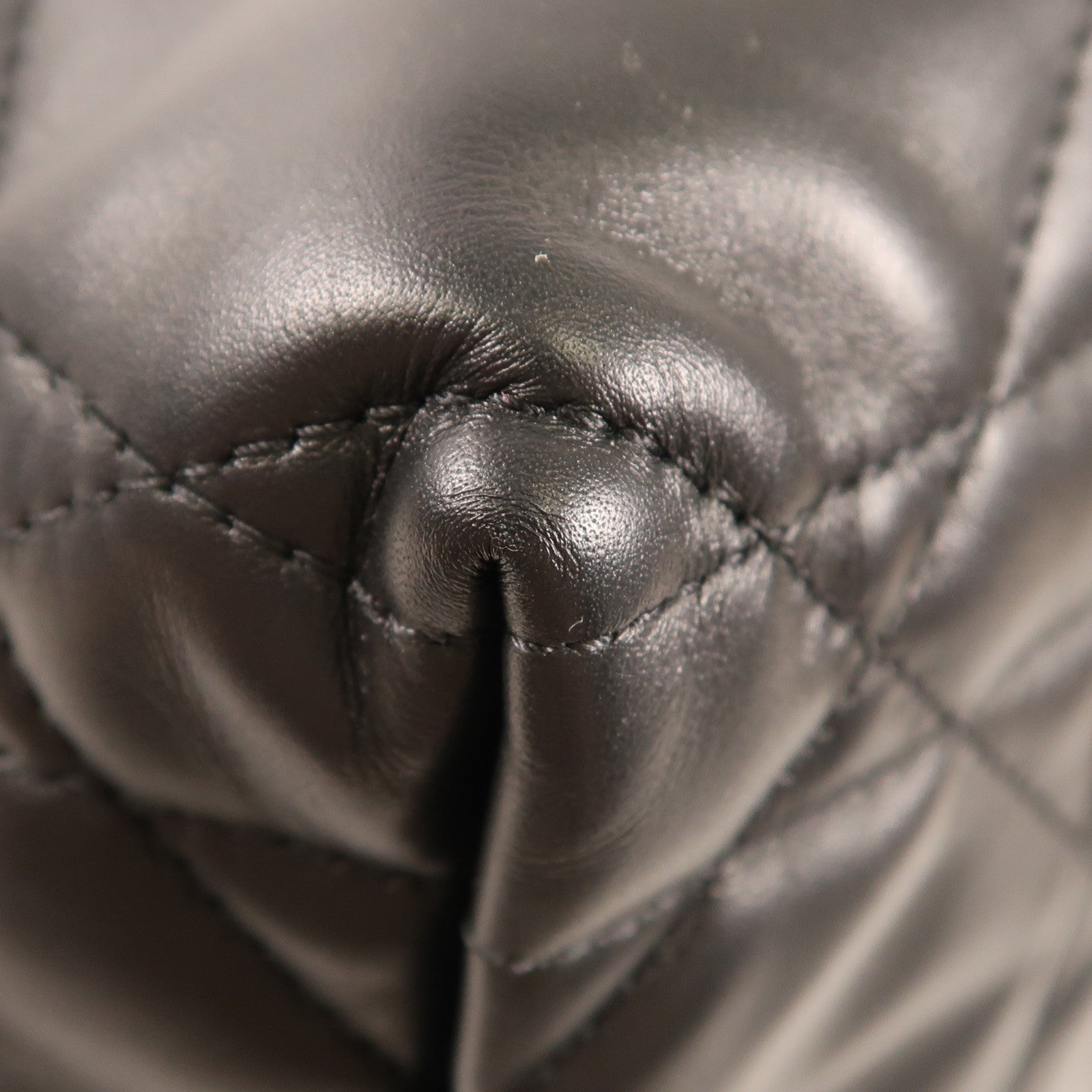 Dior 牛皮皮革Large Dior Toujours銀扣手挽袋