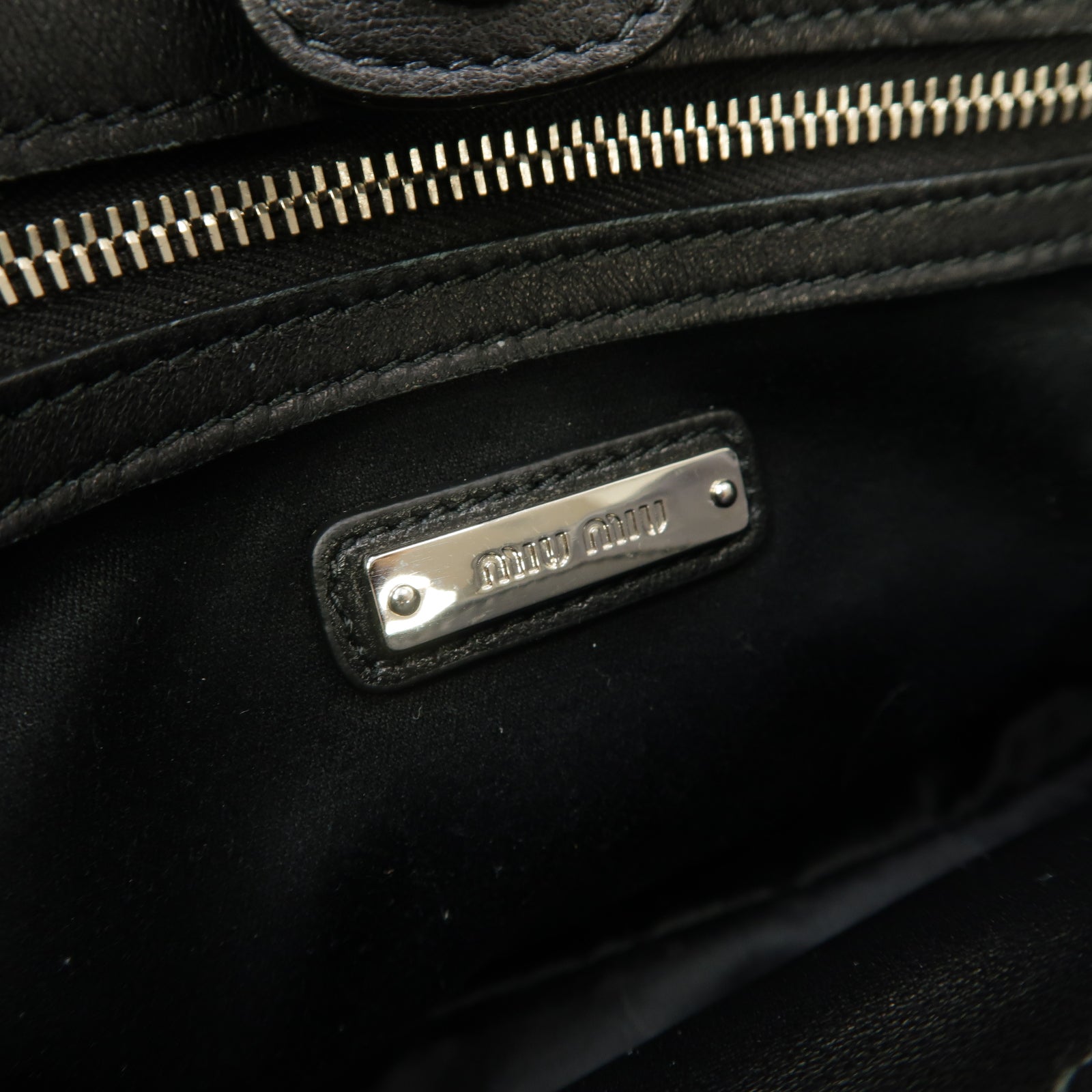 Miu Miu 羊皮皮革2 Way Shoulder銀扣手挽肩背兩用袋黑色