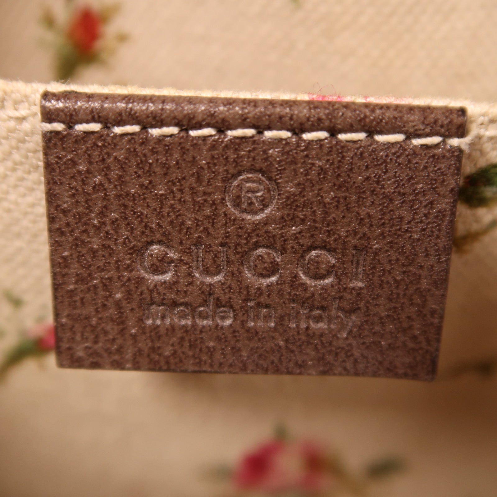 GUCCI 塗層帆布/皮革GG Supreme金扣肩背袋