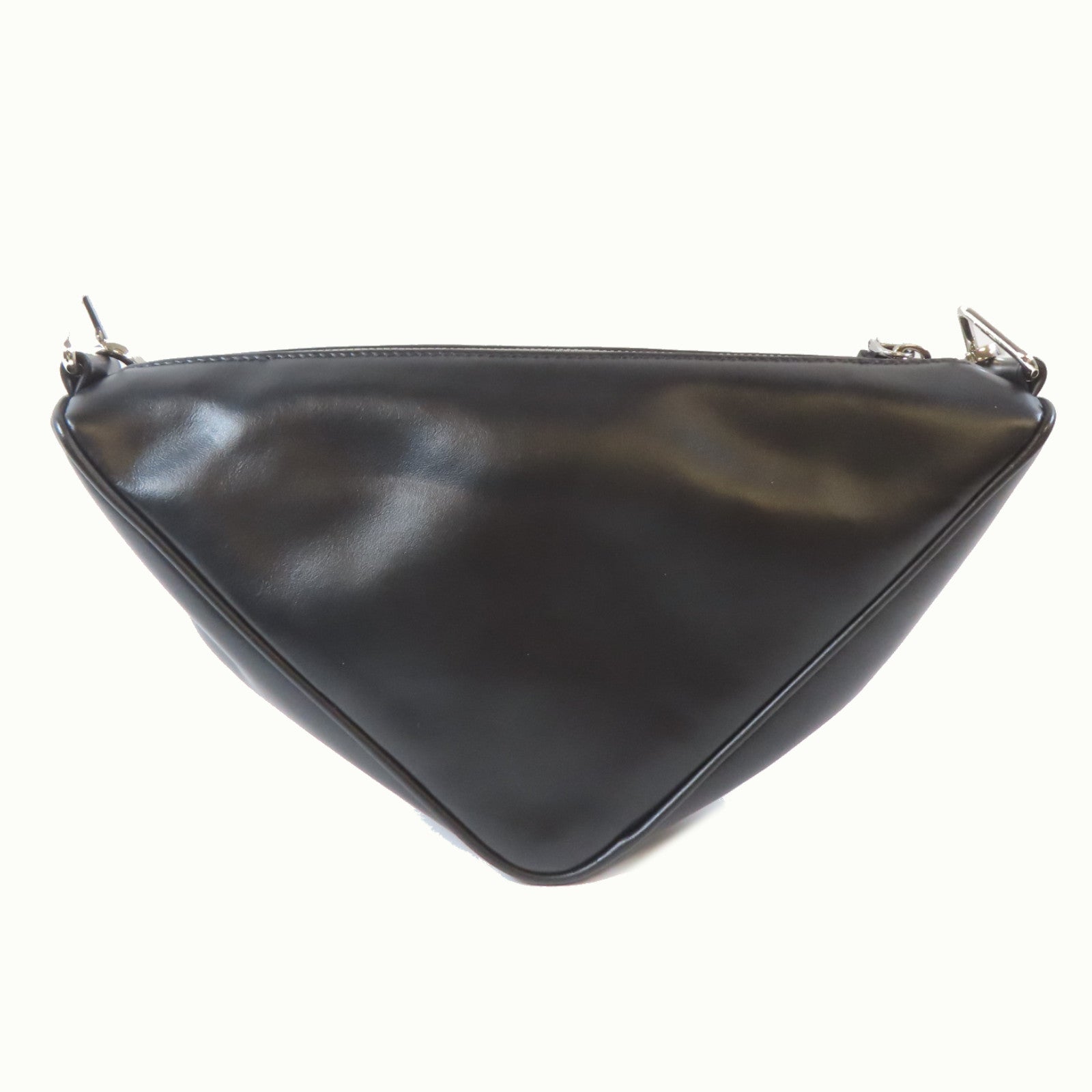 PRADA 皮革Triangle Bag銀扣肩背袋黑色