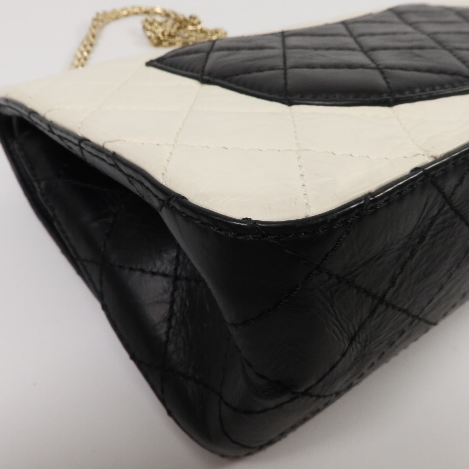CHANEL 牛皮皮革2.55 Medium鏈帶肩背袋