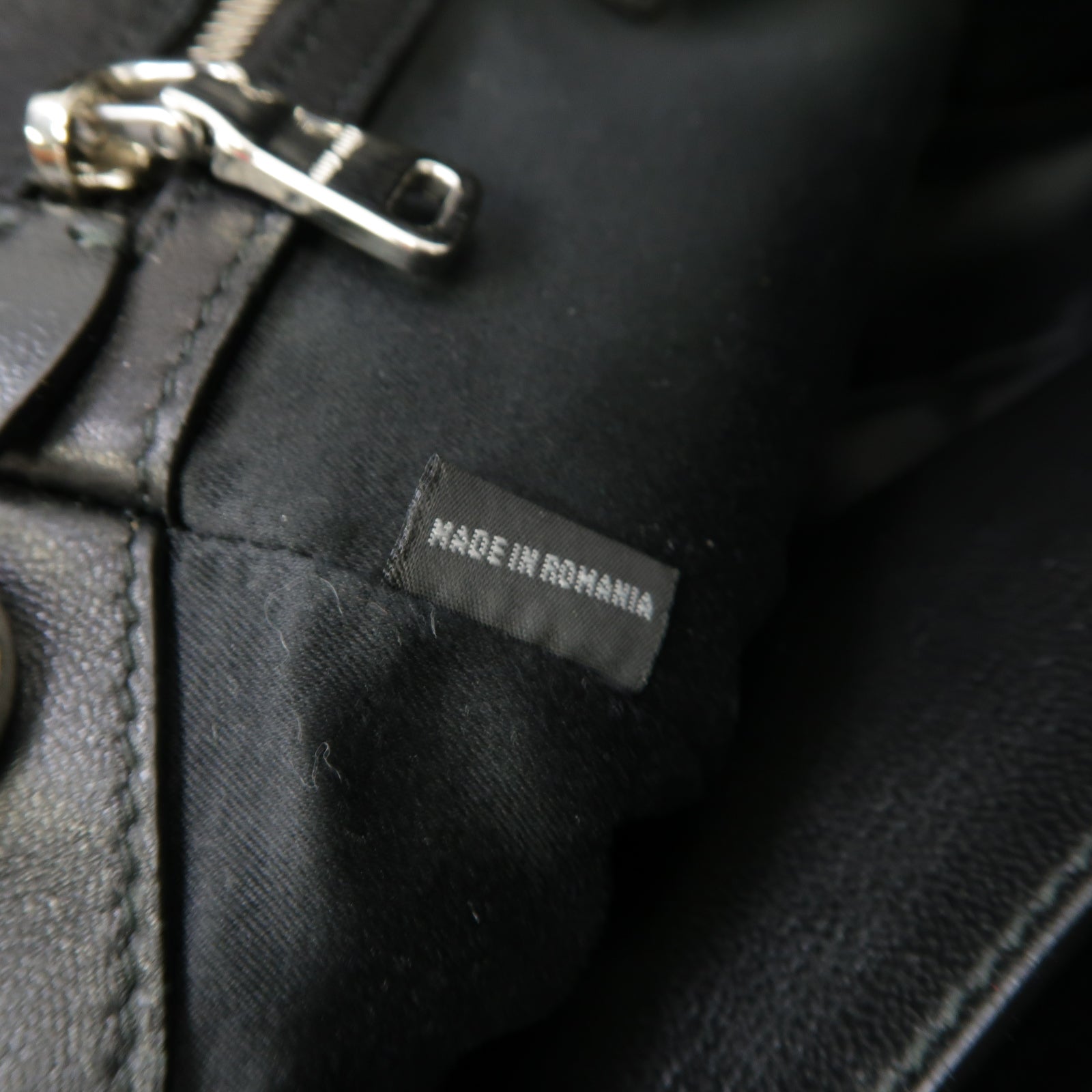 Miu Miu 羊皮皮革2 Way Shoulder銀扣手挽肩背兩用袋黑色