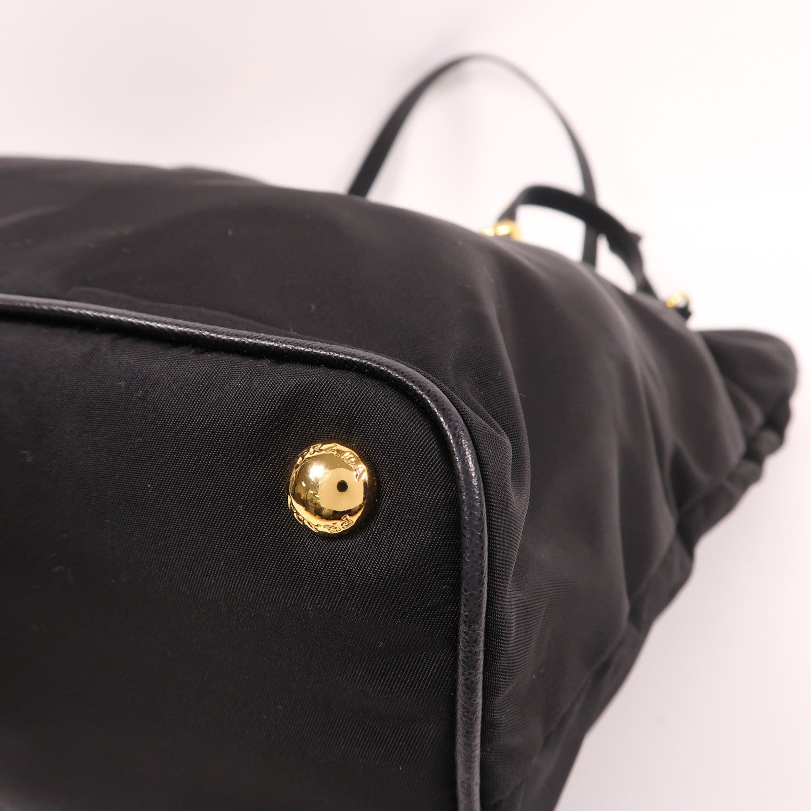 PRADA 尼龍Shoulder Bag金扣肩背袋黑色