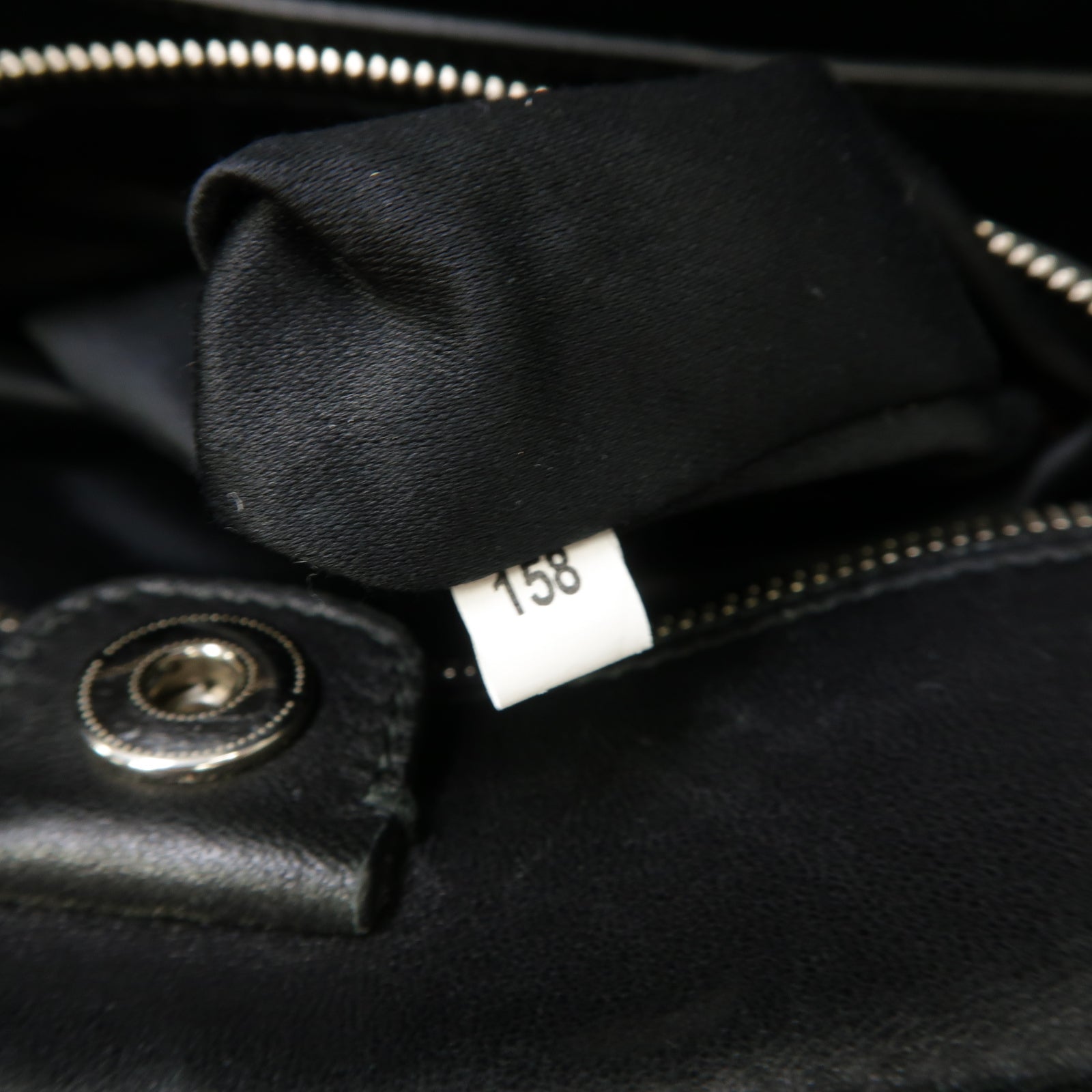 Miu Miu 羊皮皮革2 Way Shoulder銀扣手挽肩背兩用袋黑色