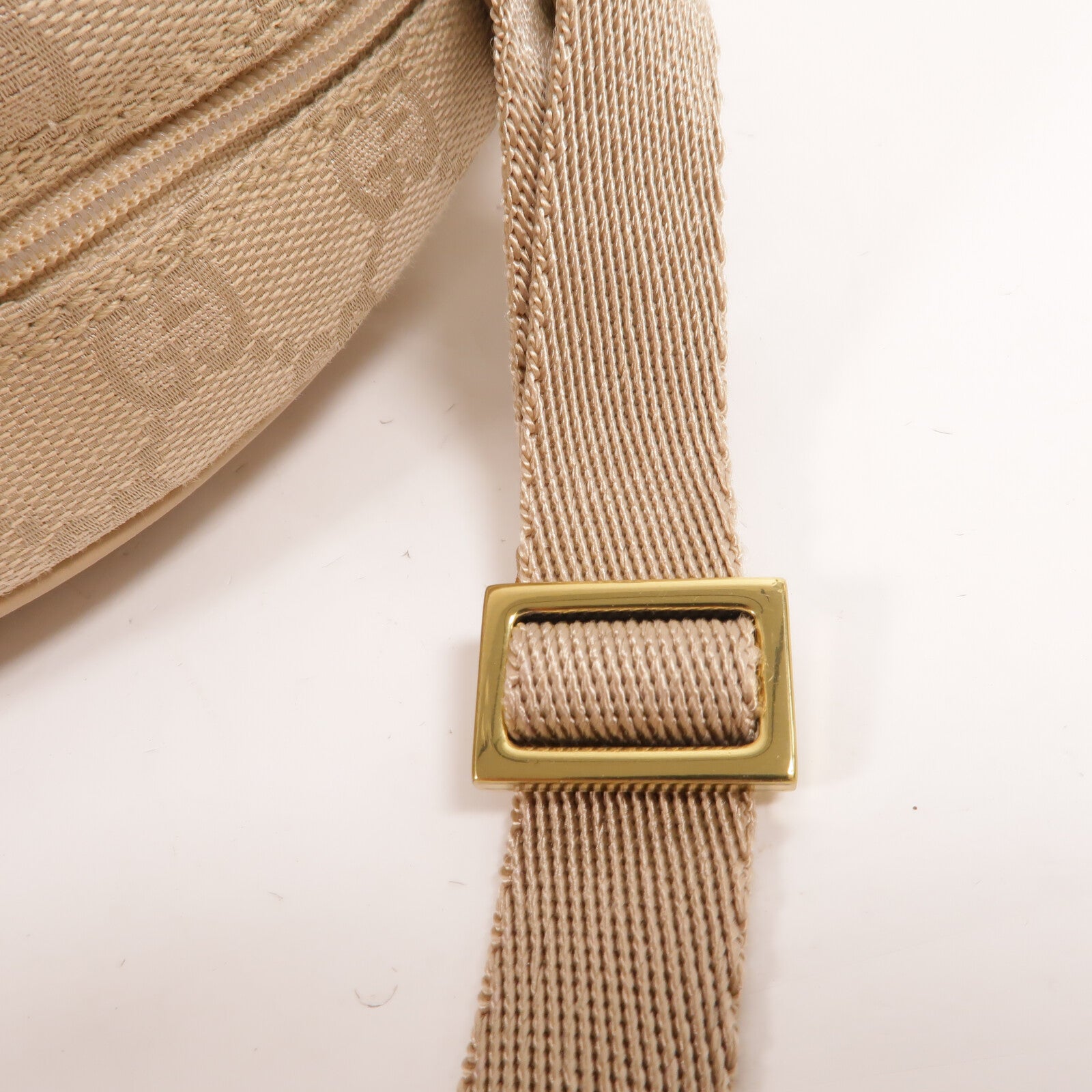 GUCCI 帆布Half Moon GG Canvas Shoulder Bag肩背袋