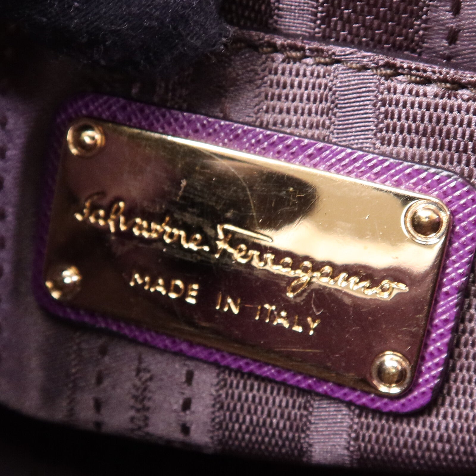 Salvatore Ferragamo 牛皮皮革Shoulder Bag金扣鏈帶手挽袋