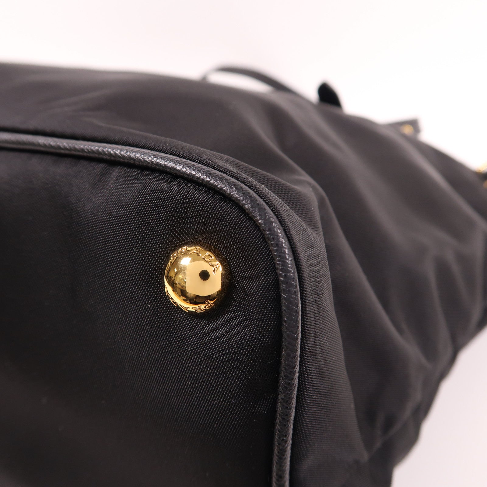PRADA 尼龍Shoulder Bag金扣肩背袋黑色