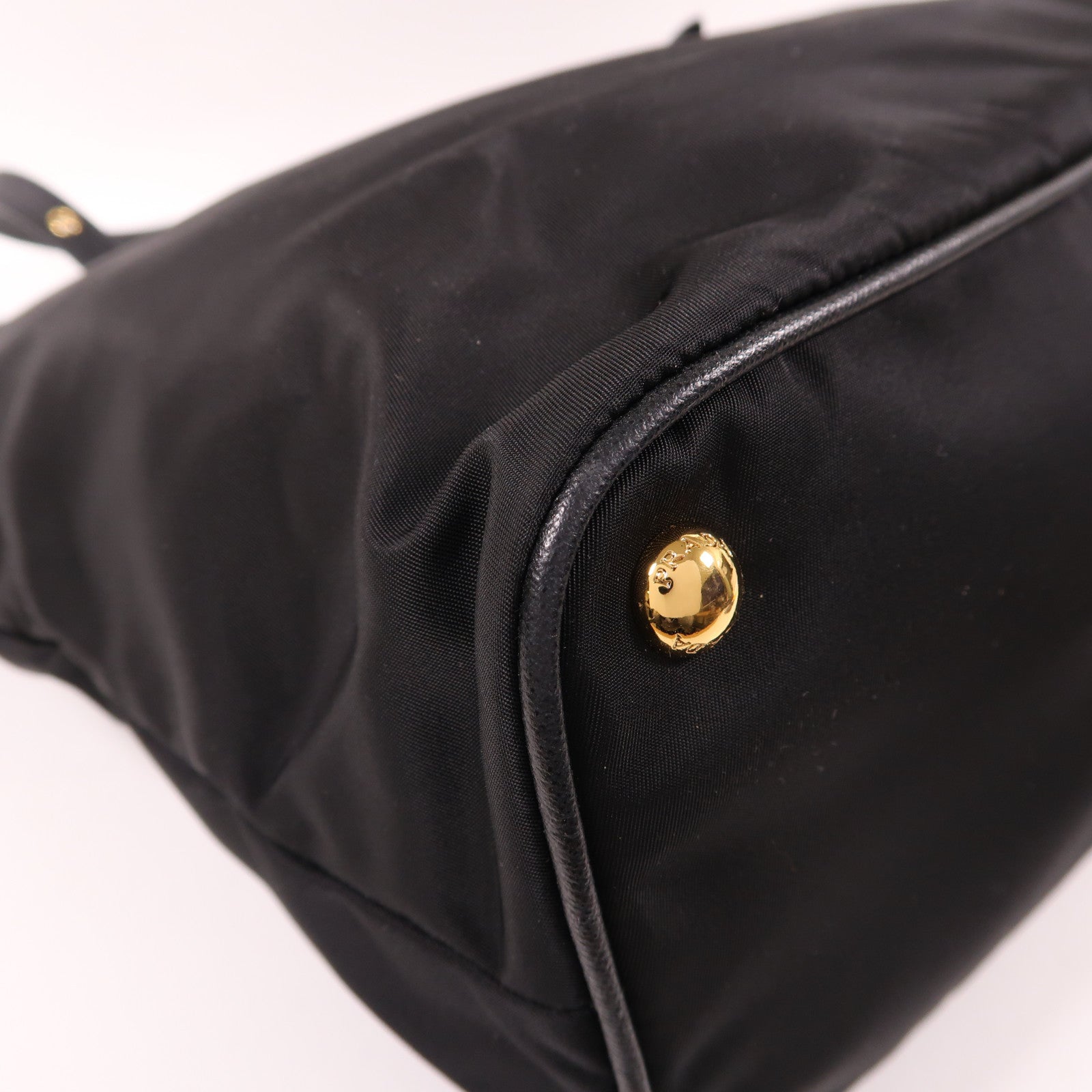 PRADA 尼龍Shoulder Bag金扣肩背袋黑色