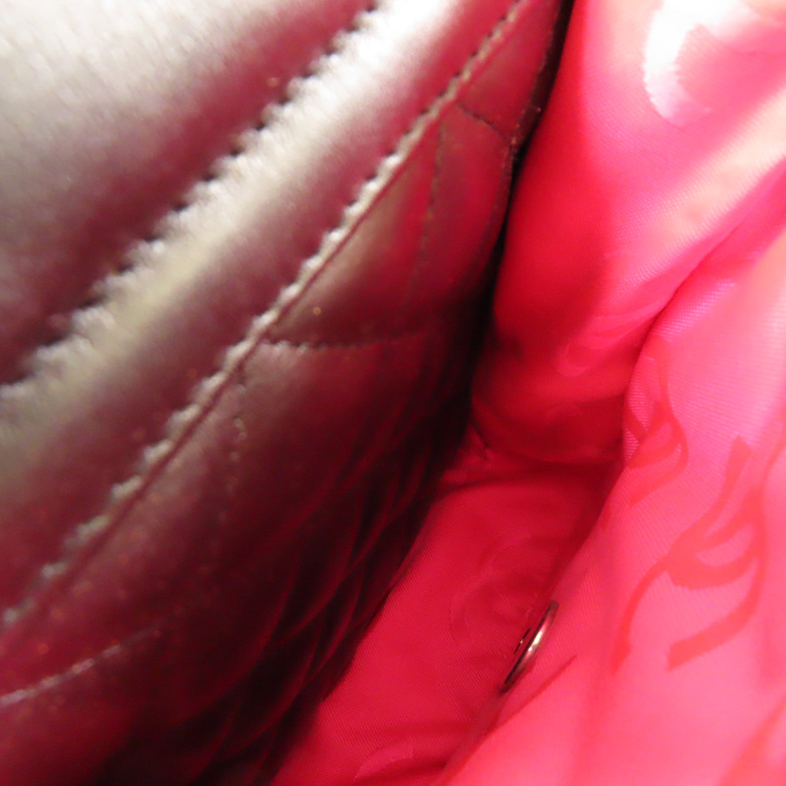 CHANEL 菱格牛皮皮革Cambon Shoulder Bag銀扣肩背袋黑色