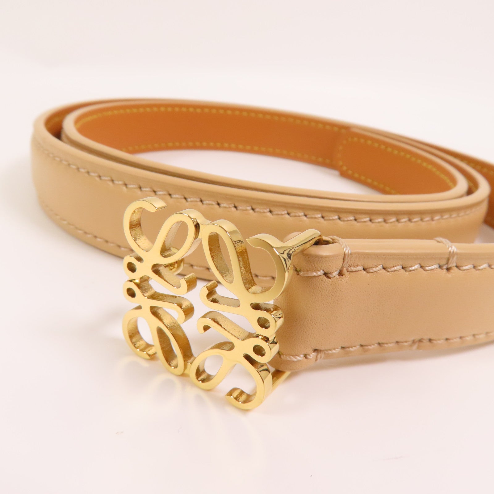 LOEWE 牛皮皮革Belt金扣皮帶
