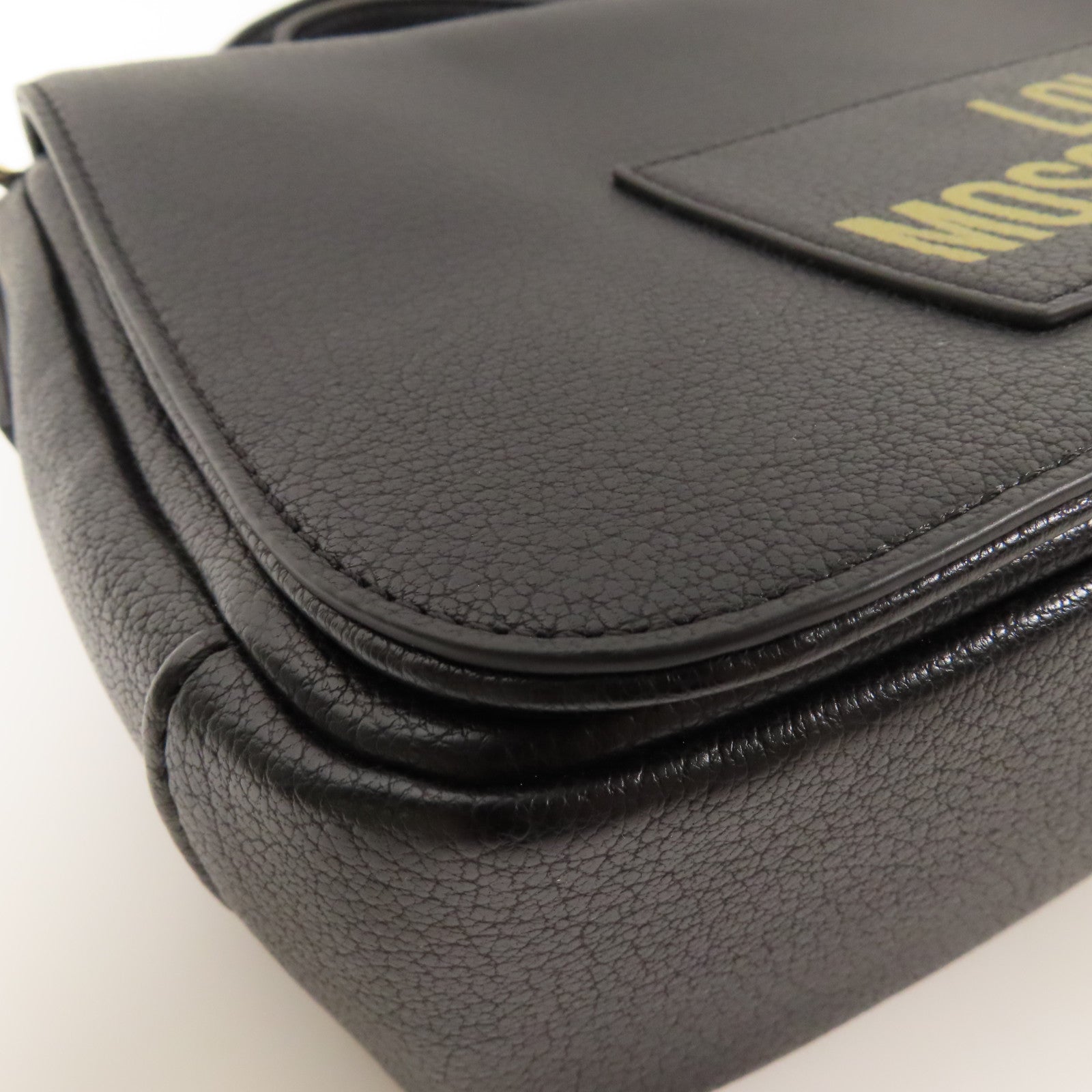 MOSCHINO 牛皮皮革Shoulder Bag金扣肩背袋