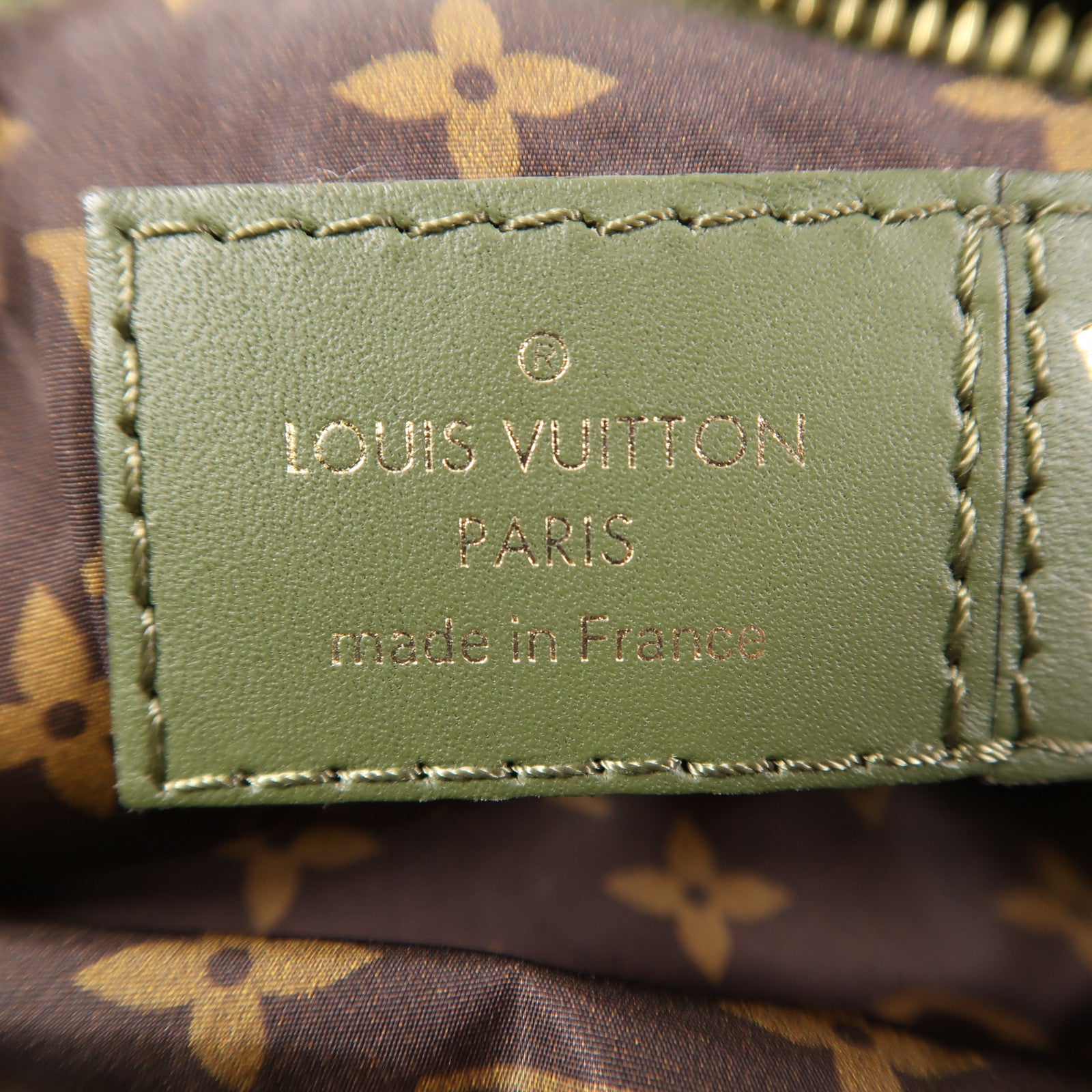 LOUIS VUITTON 尼龍Pillow Maxi Multi Pochette Accessoires金扣手挽肩背兩用袋
