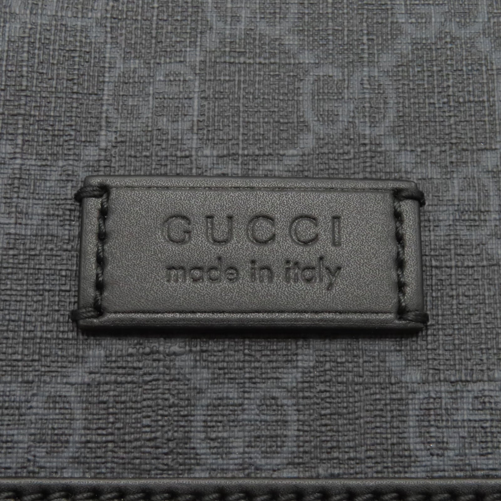GUCCI 塗層帆布GG Messenger銀扣肩背袋黑色