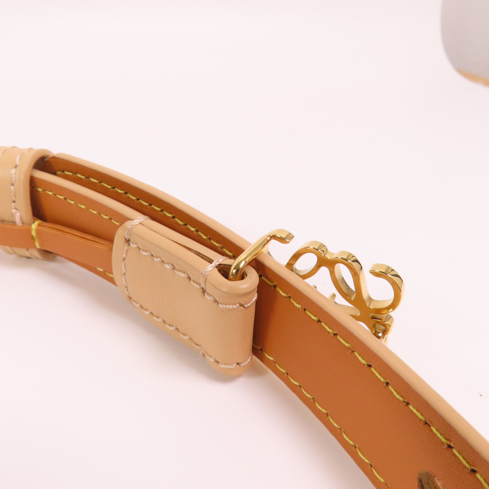LOEWE 牛皮皮革Belt金扣皮帶