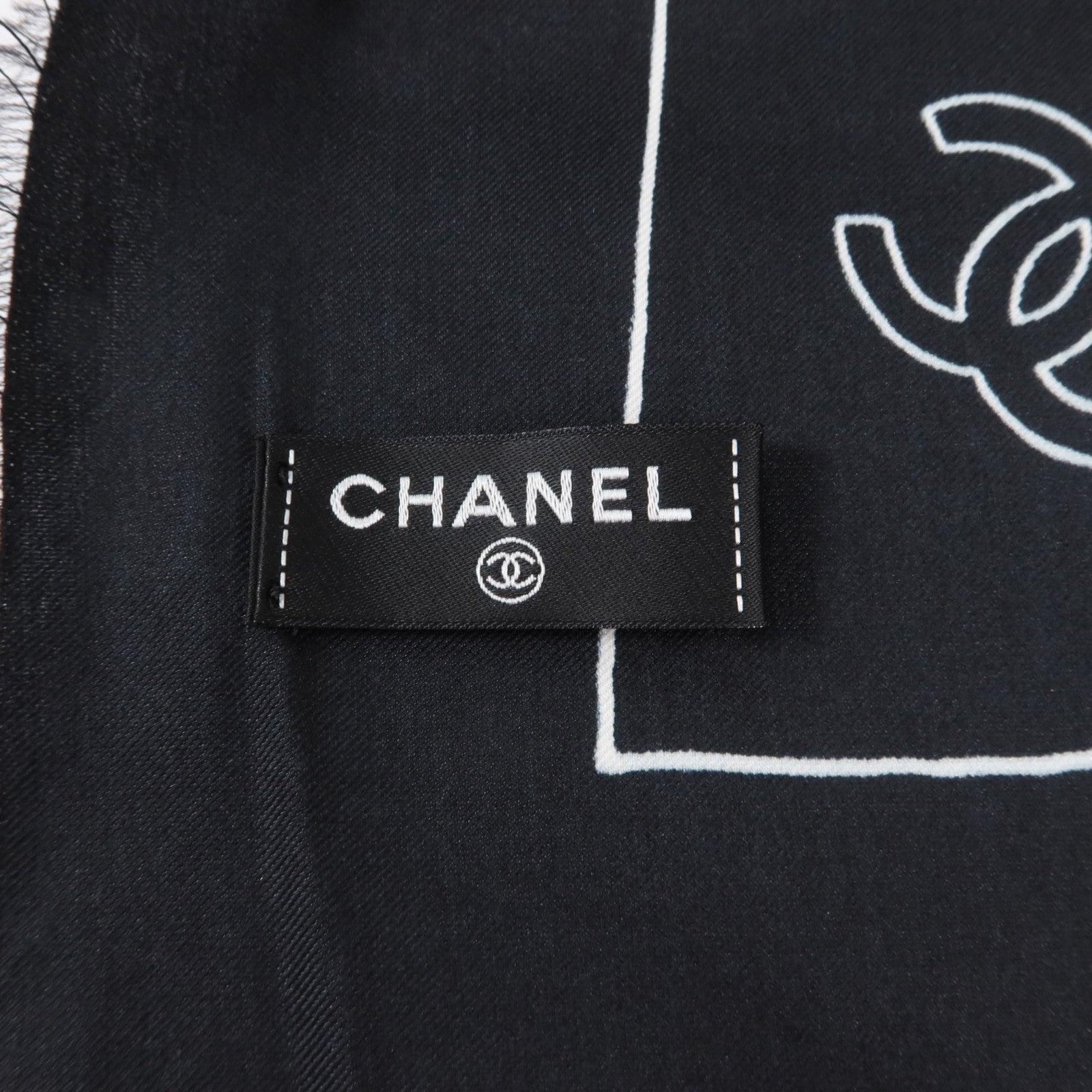 CHANEL 棉質/絲質CC Logo Hand Printed Scarf 200x140cm絲巾