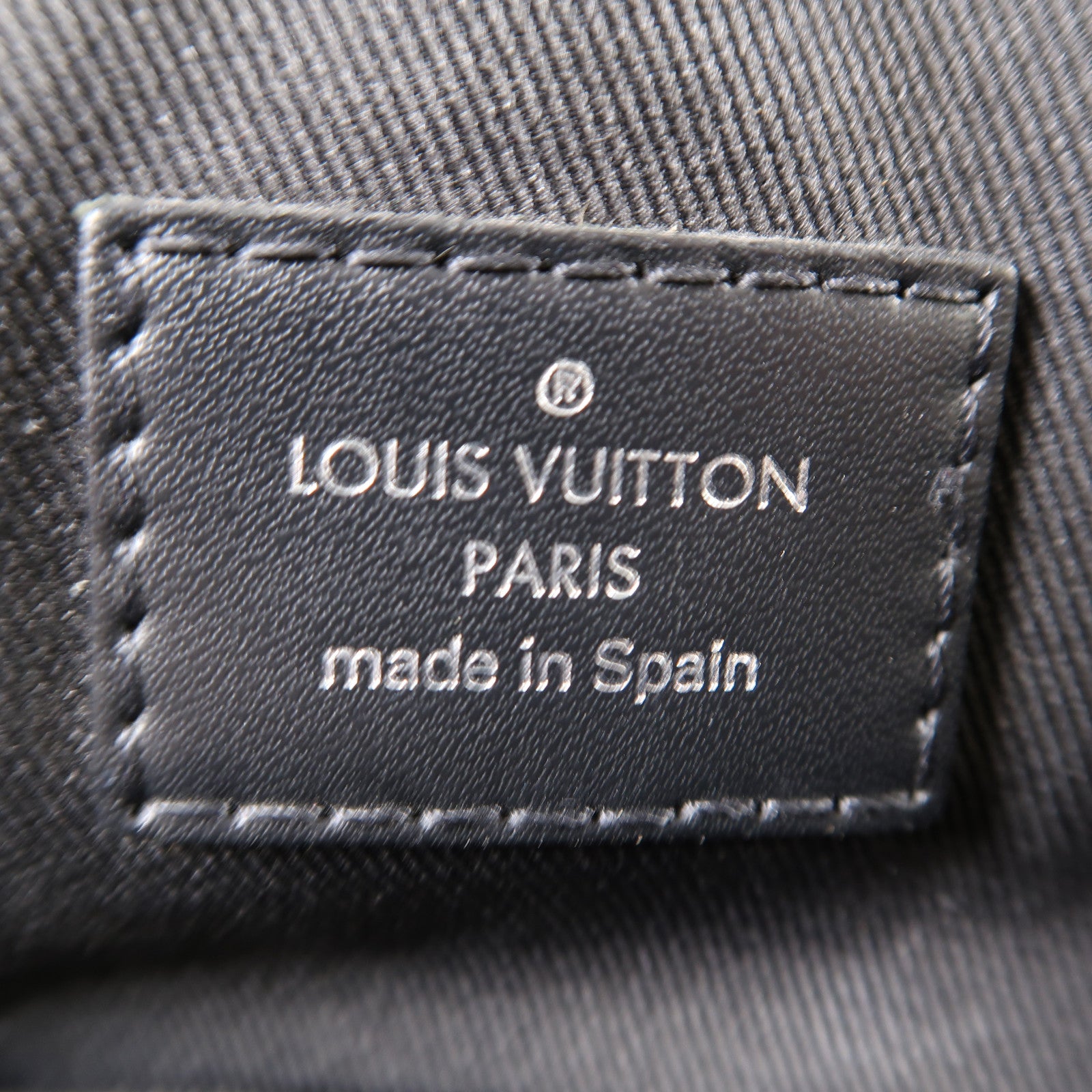 LOUIS VUITTON Monogram Eclipse District銀扣肩背袋黑色