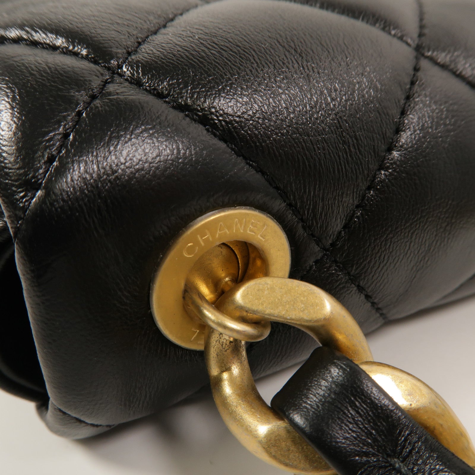 CHANEL 羊皮皮革Chain Shoulder鏈帶肩背袋