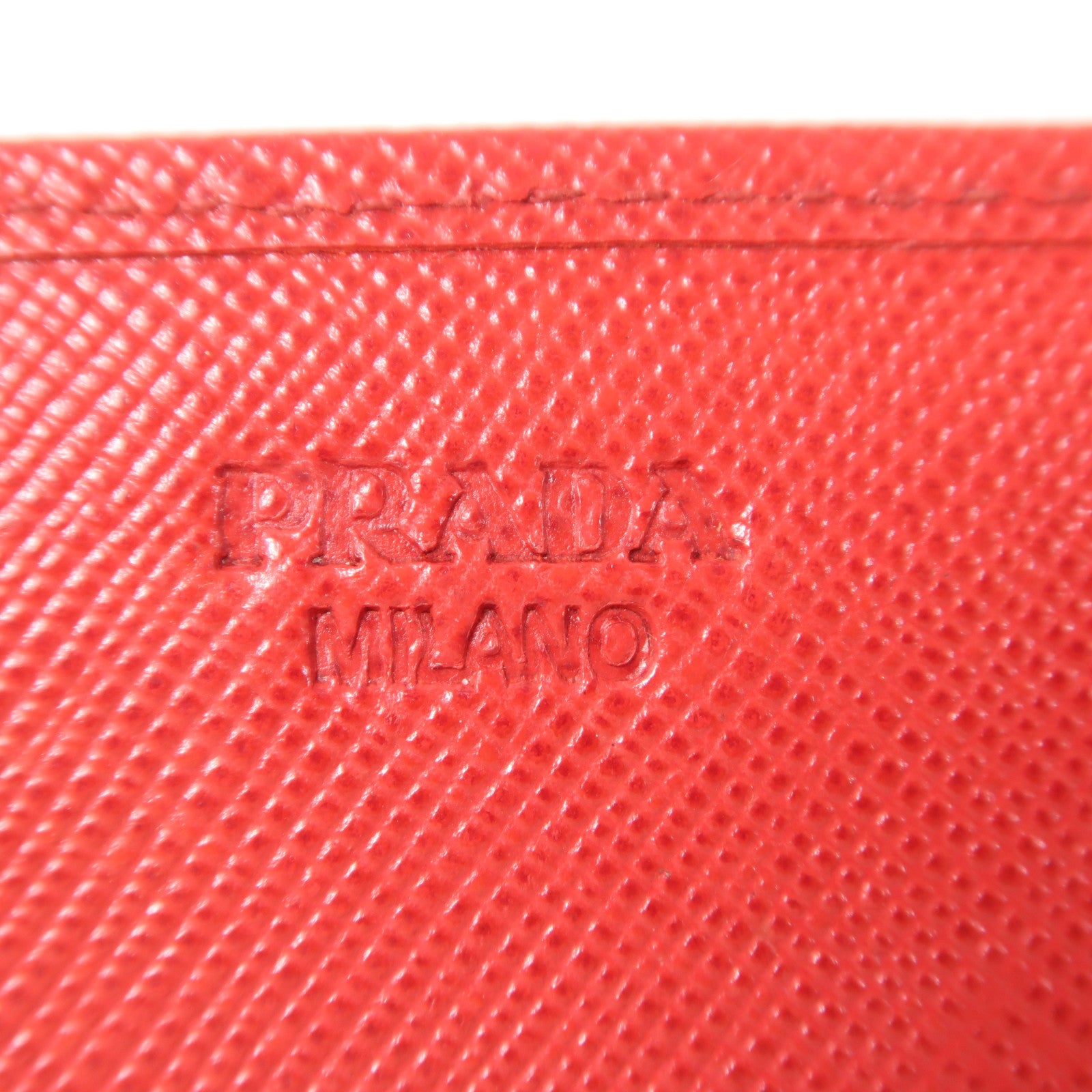 PRADA 【激減優惠】牛皮皮革Long Wallet金扣長錢包