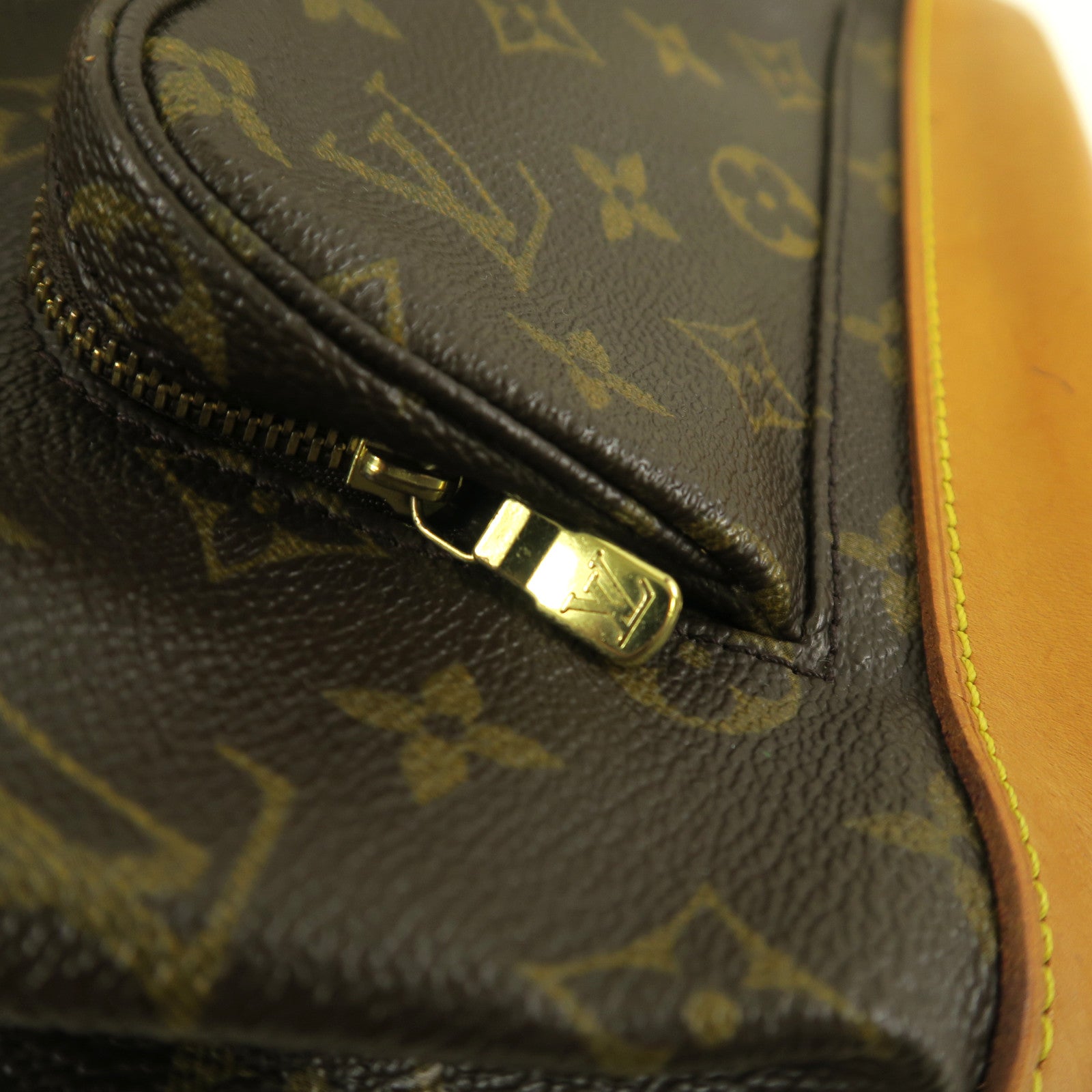 LOUIS VUITTON **【激減優惠】Monogram Montsouris MM金扣背包啡色