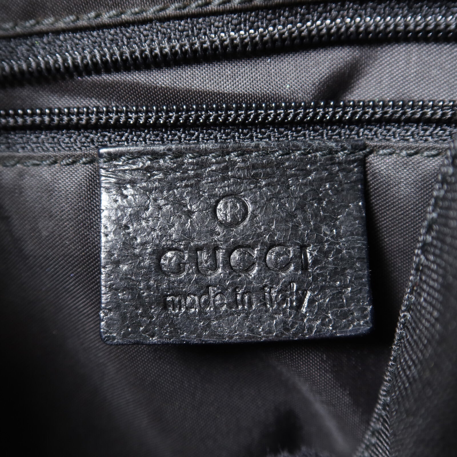 GUCCI 帆布Pouch Shoulder銀扣肩背袋