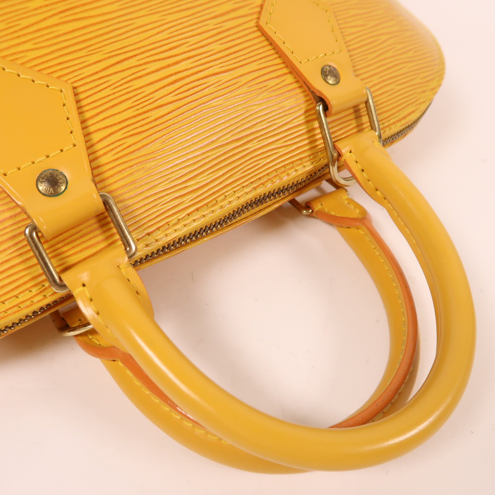 LOUIS VUITTON 【激減優惠】Epi Alma金扣手挽袋