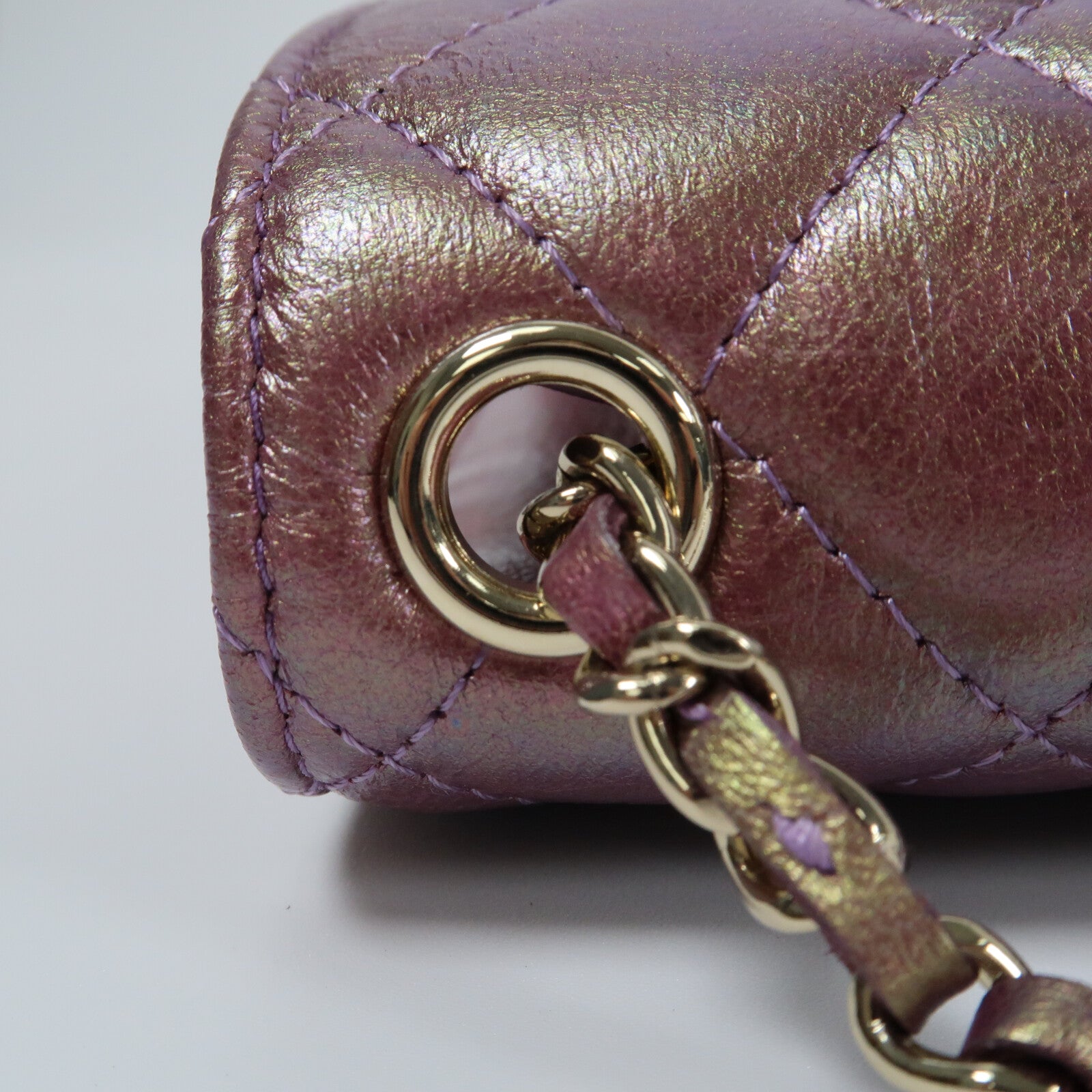 CHANEL 羊皮皮革Phone Case金扣鏈帶肩背袋