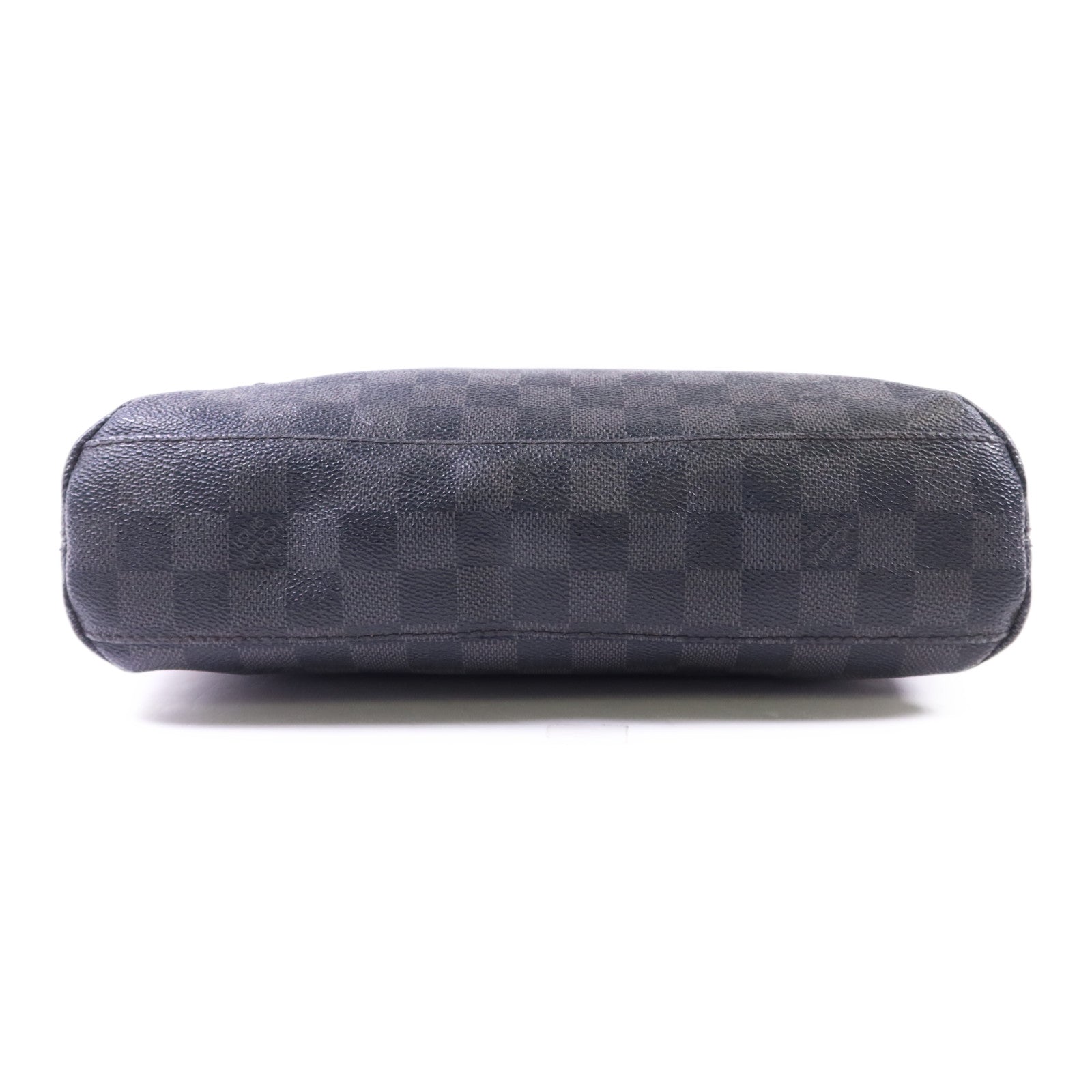 LOUIS VUITTON Damier Graphite Mick PM銀扣肩背袋