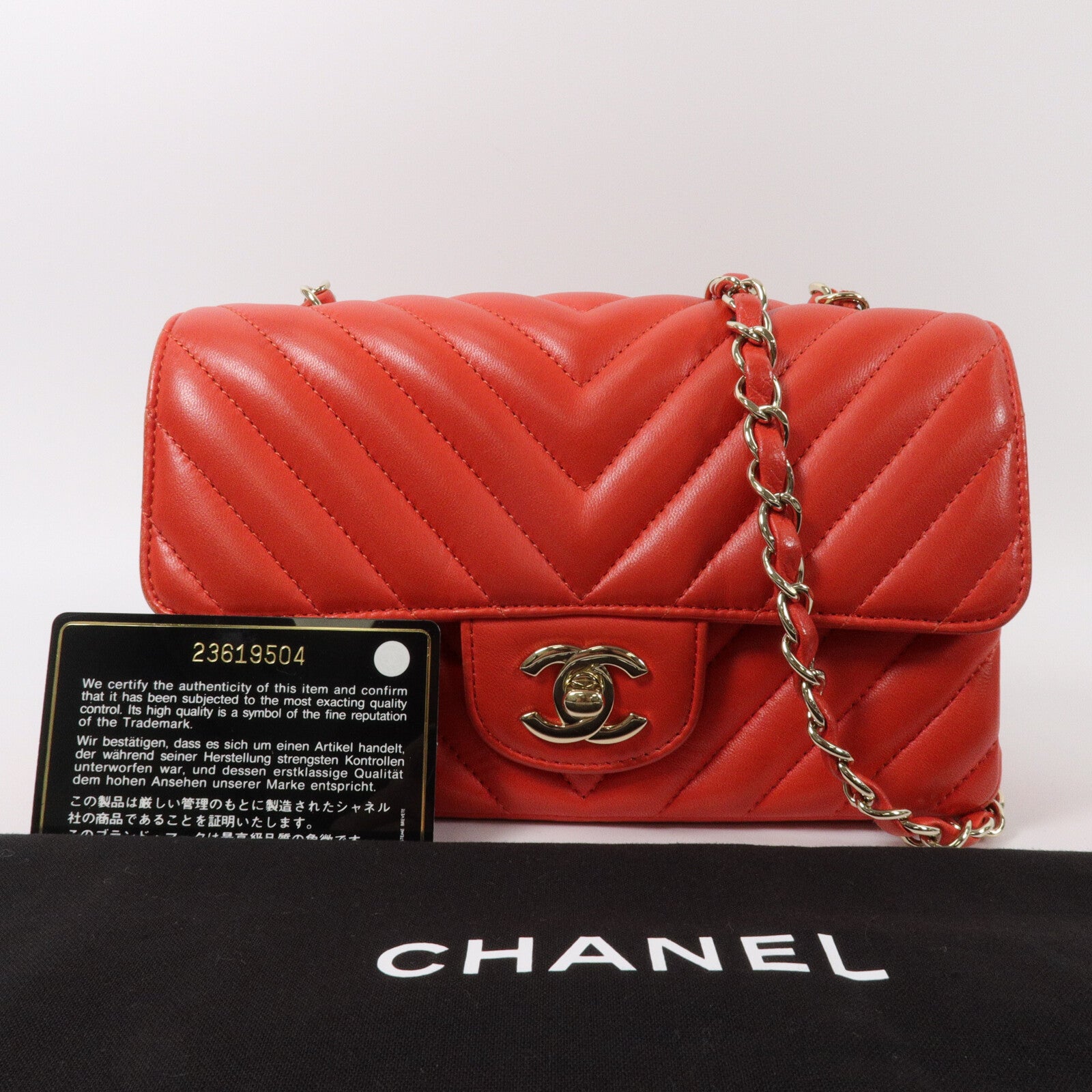 CHANEL 羊皮皮革Mini Classic 17鏈帶肩背袋