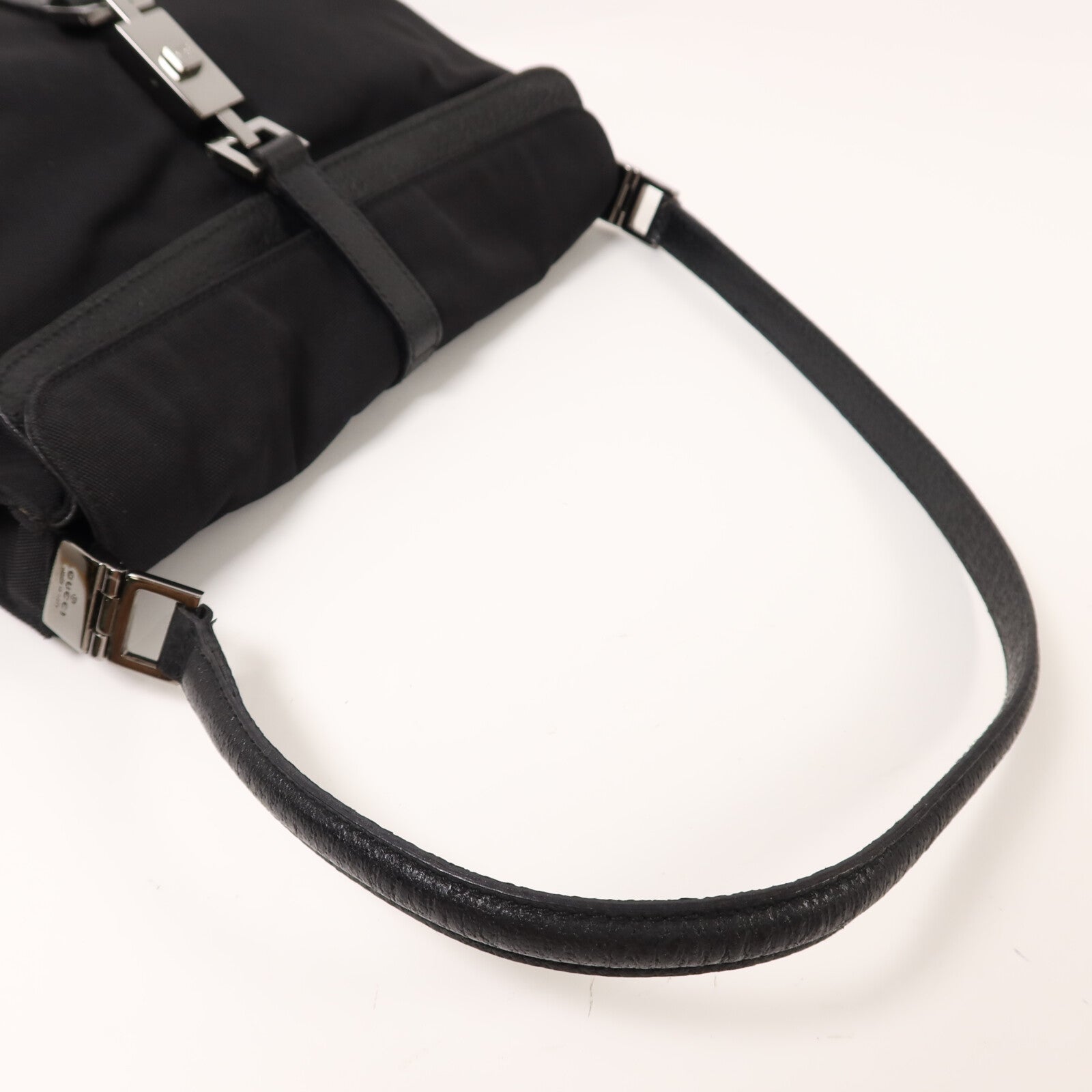 GUCCI 帆布Pouch Shoulder銀扣肩背袋