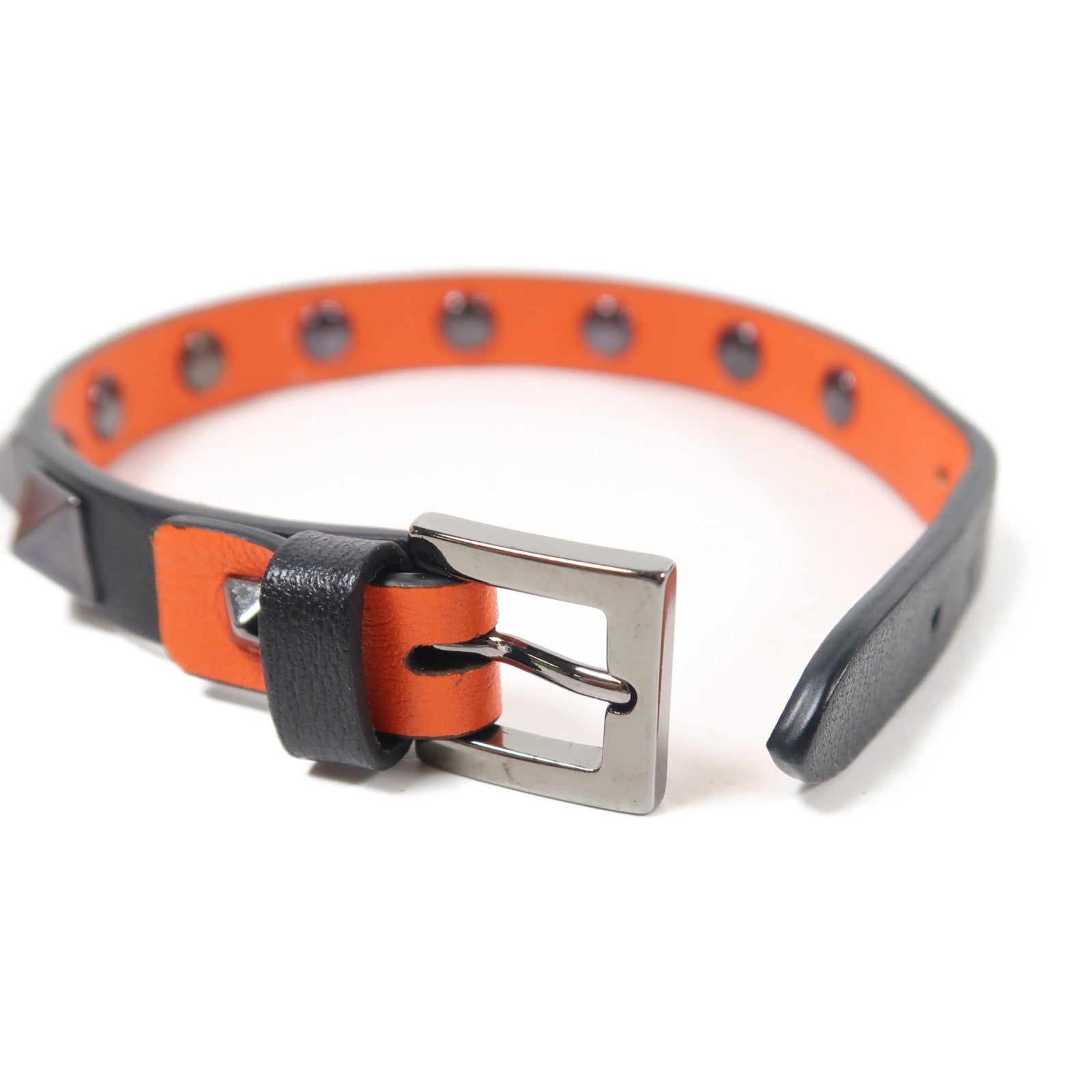 Valentino 【激減優惠】牛皮皮革Garavani Bracelet銀扣手鐲黑色