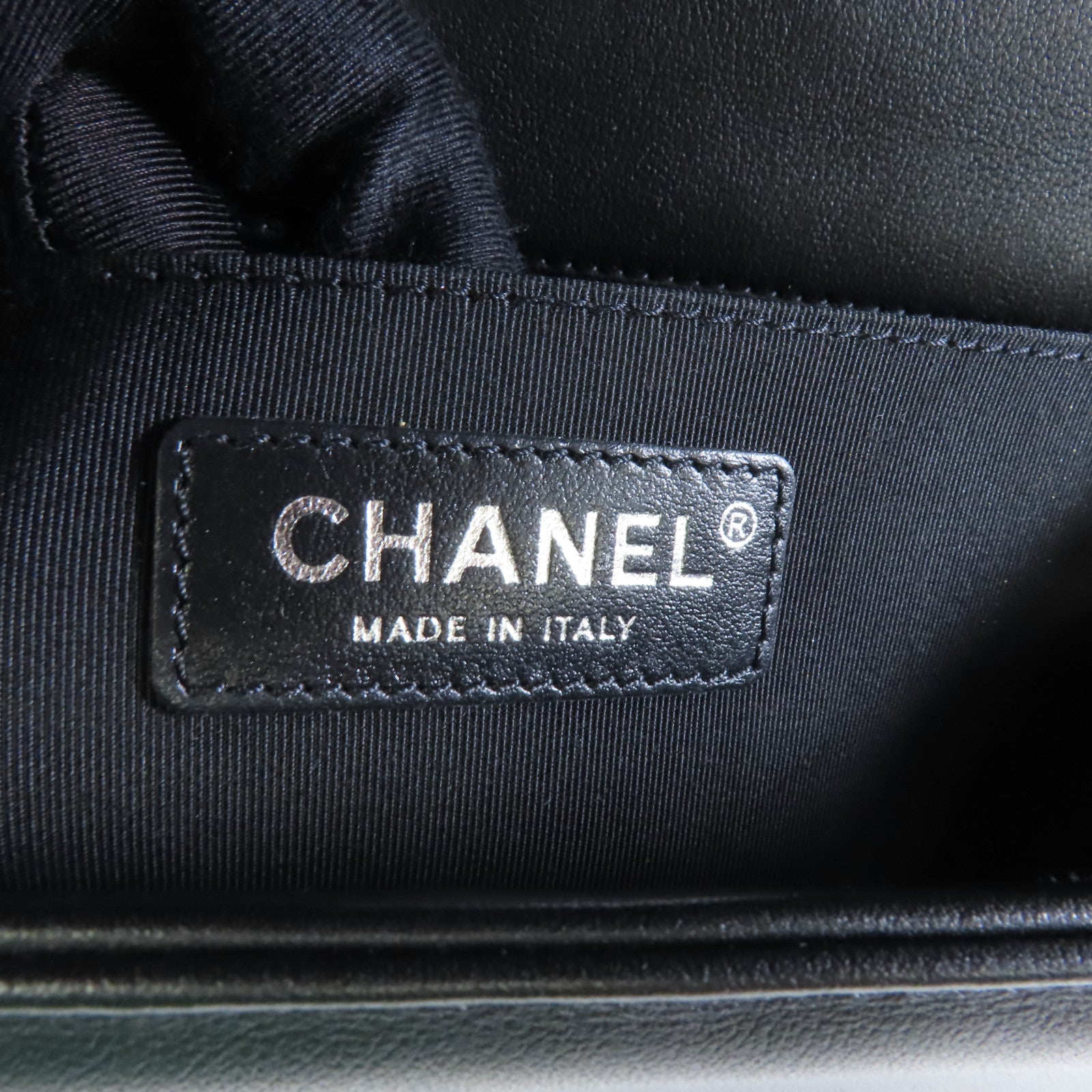 CHANEL 菱格牛皮皮革Boy 25銀扣鏈帶肩背袋黑色