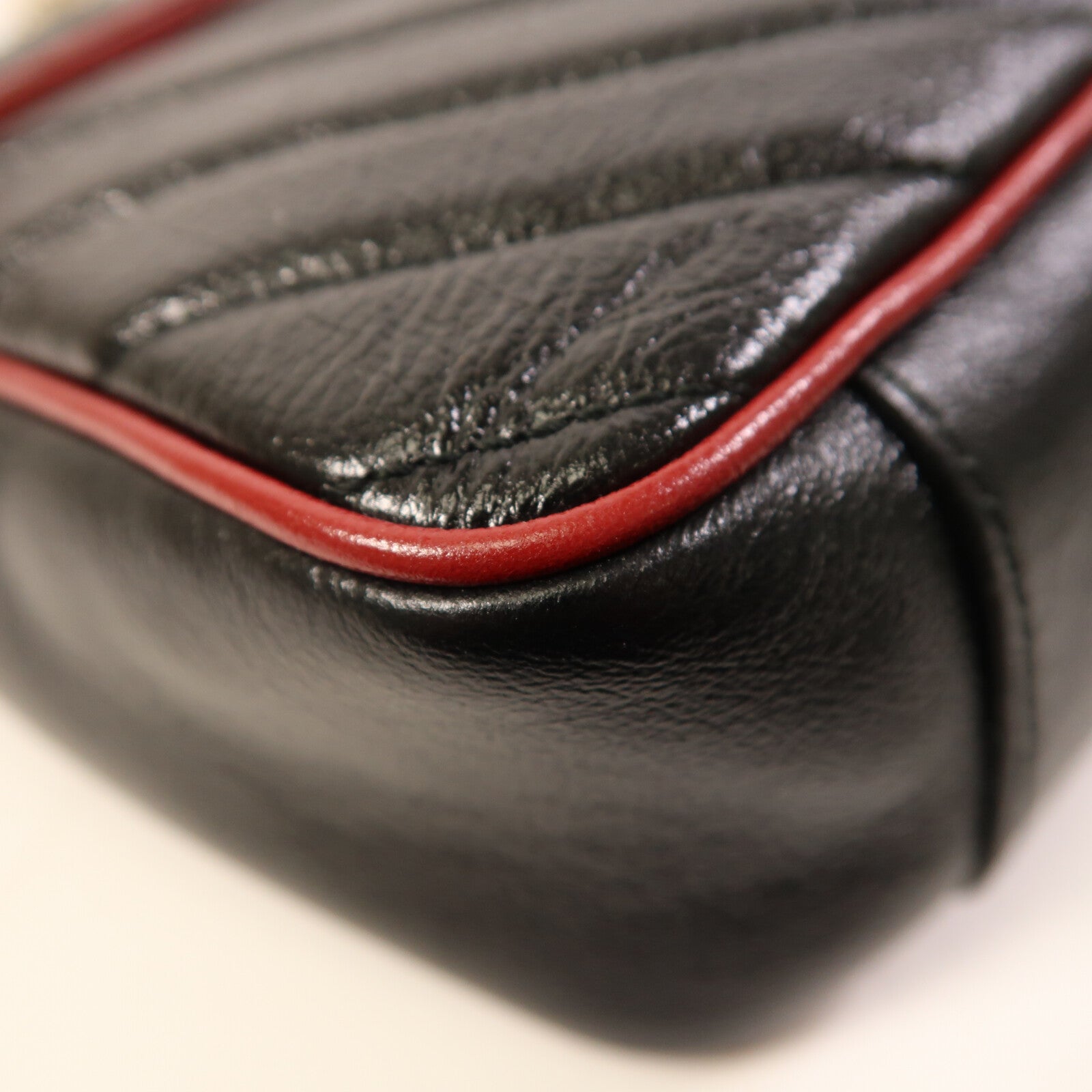 GUCCI 牛皮皮革GG Marmont金扣鏈帶肩背袋