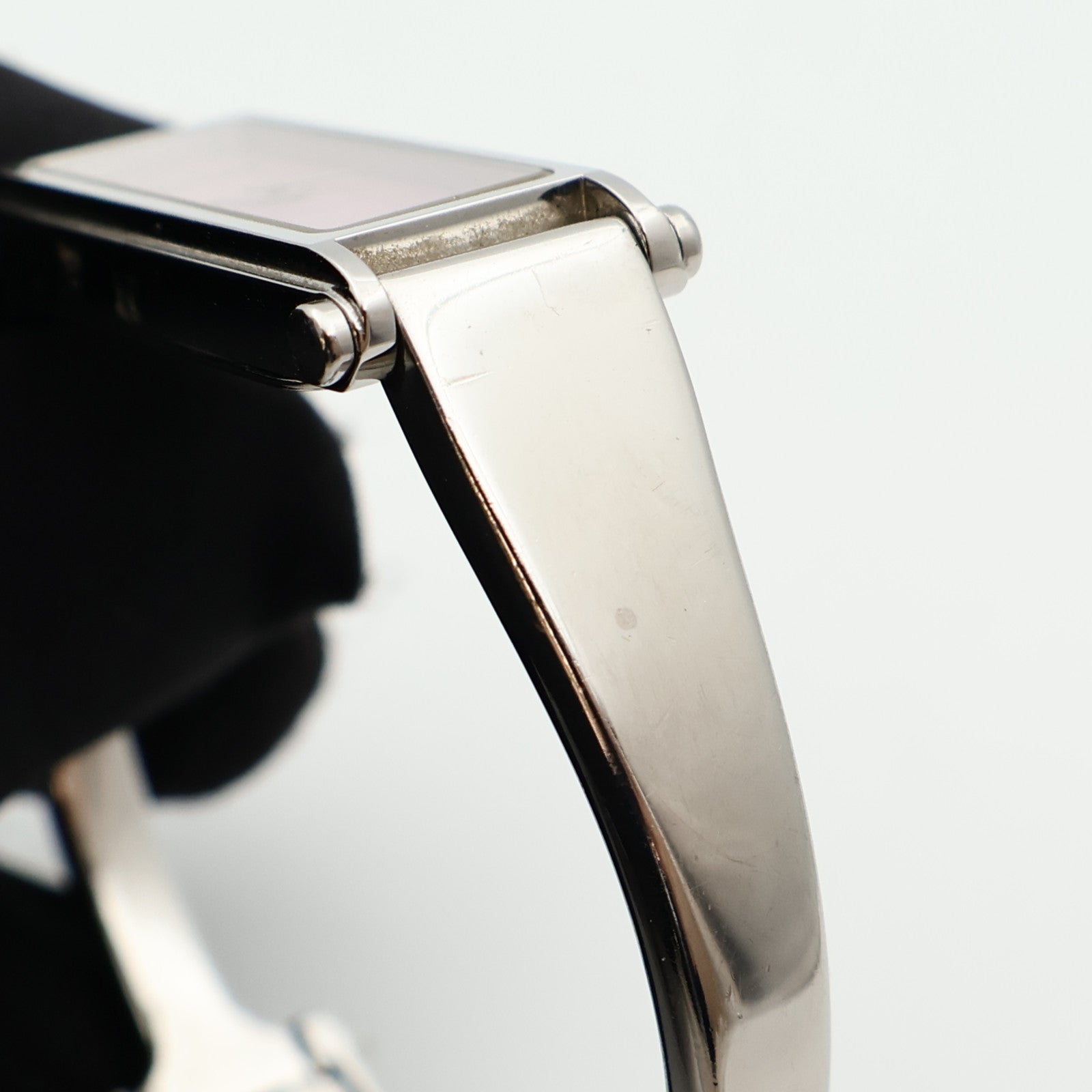 GUCCI Bangle Watch 1500L