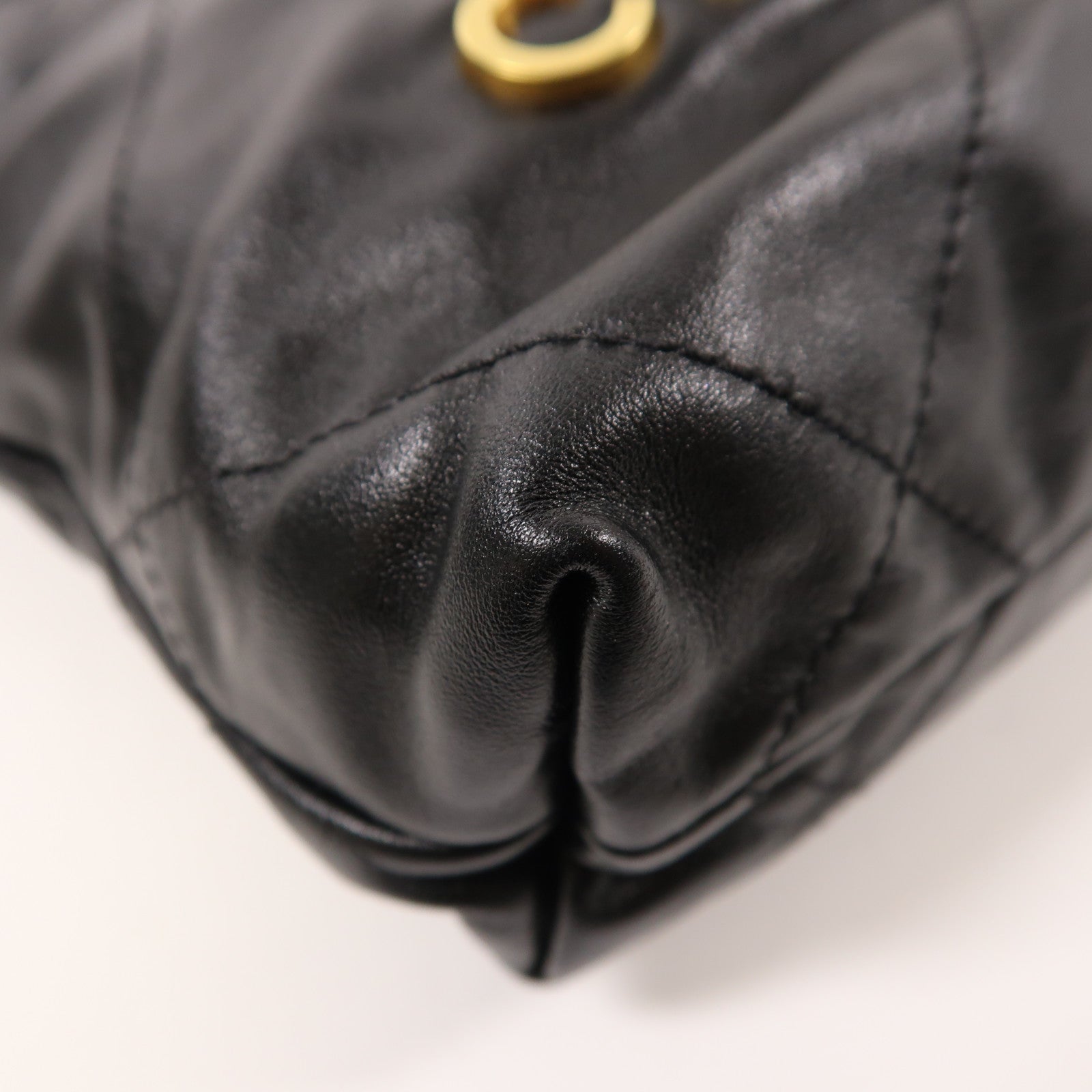 CHANEL 羊皮皮革Chanel 22 Mini金扣手挽鏈帶肩背兩用袋