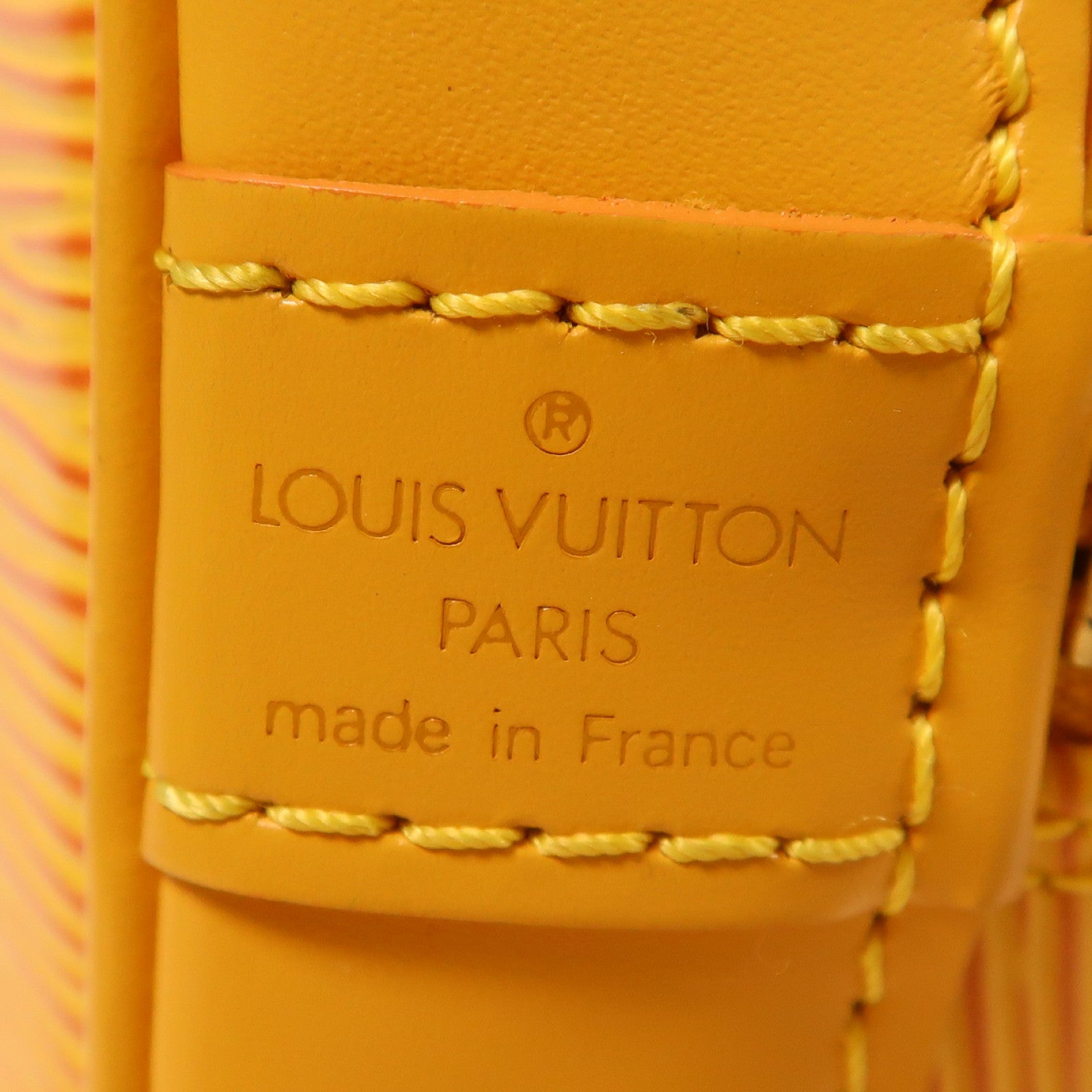 LOUIS VUITTON 【激減優惠】Epi Alma金扣手挽袋
