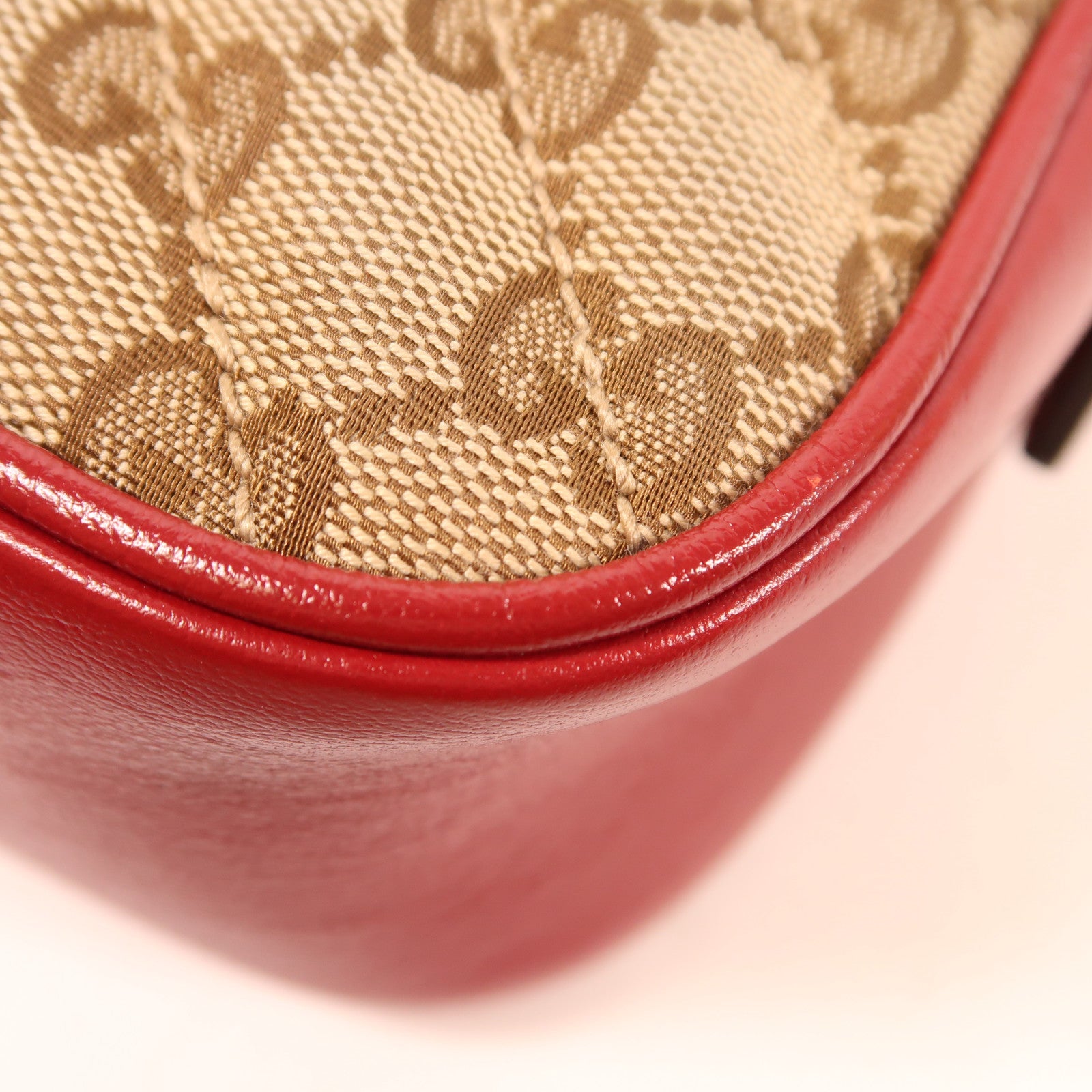 GUCCI 帆布/皮革GG Marmont金扣肩背袋
