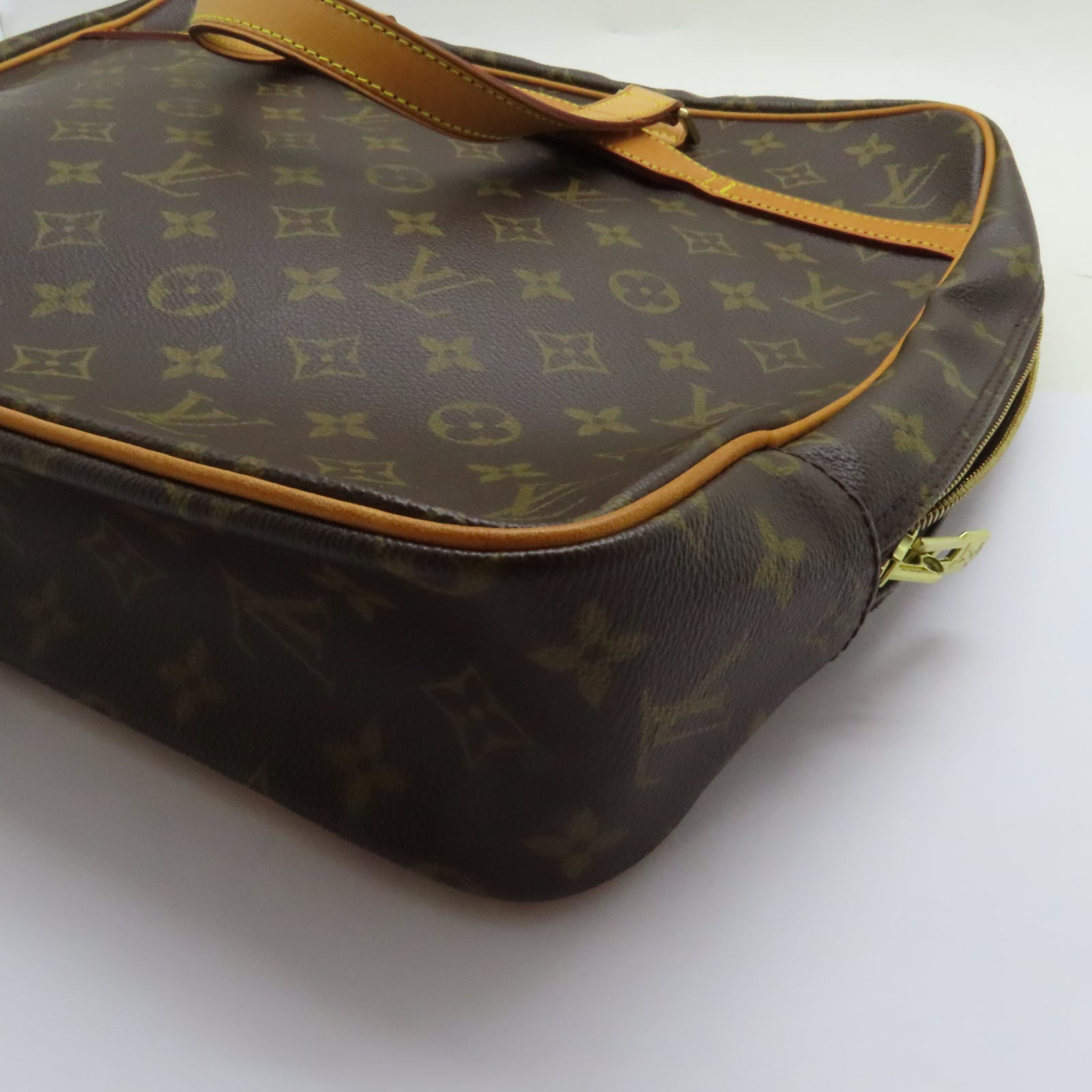 LOUIS VUITTON Monogram Porte-Documents Pega 金扣手挽袋啡色